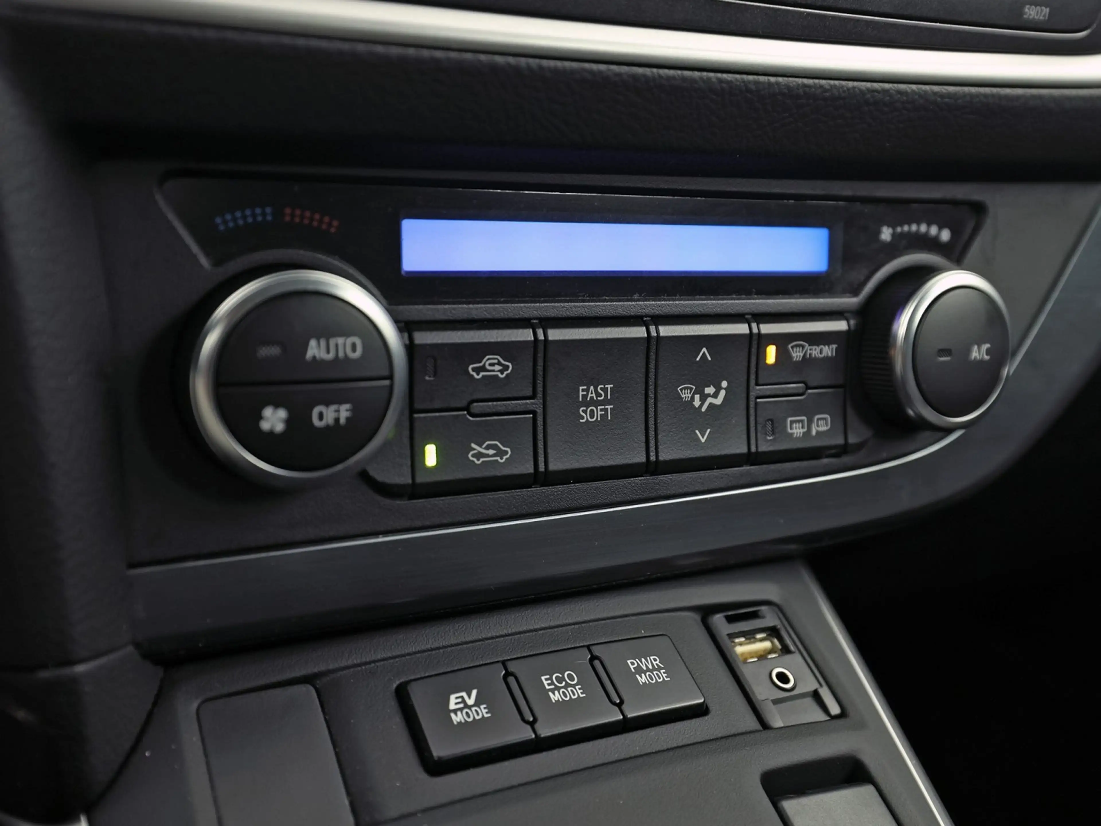 Toyota Auris Touring Sports 1.8 Hybrid Sport Automaat (NAVIGATI — photo 9