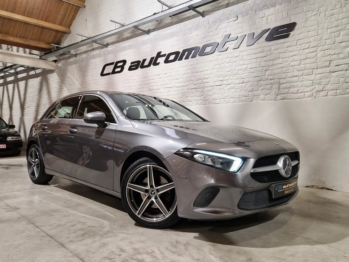 Mercedes-Benz A 200 7G-DCT met garantie Gris - 1