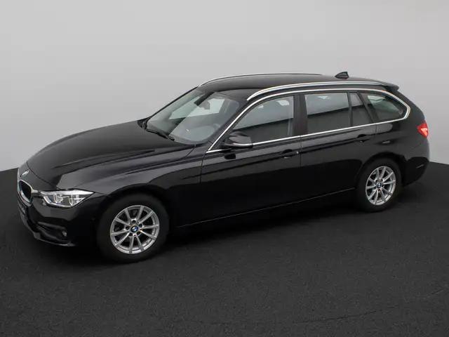 BMW 3 Series view 12