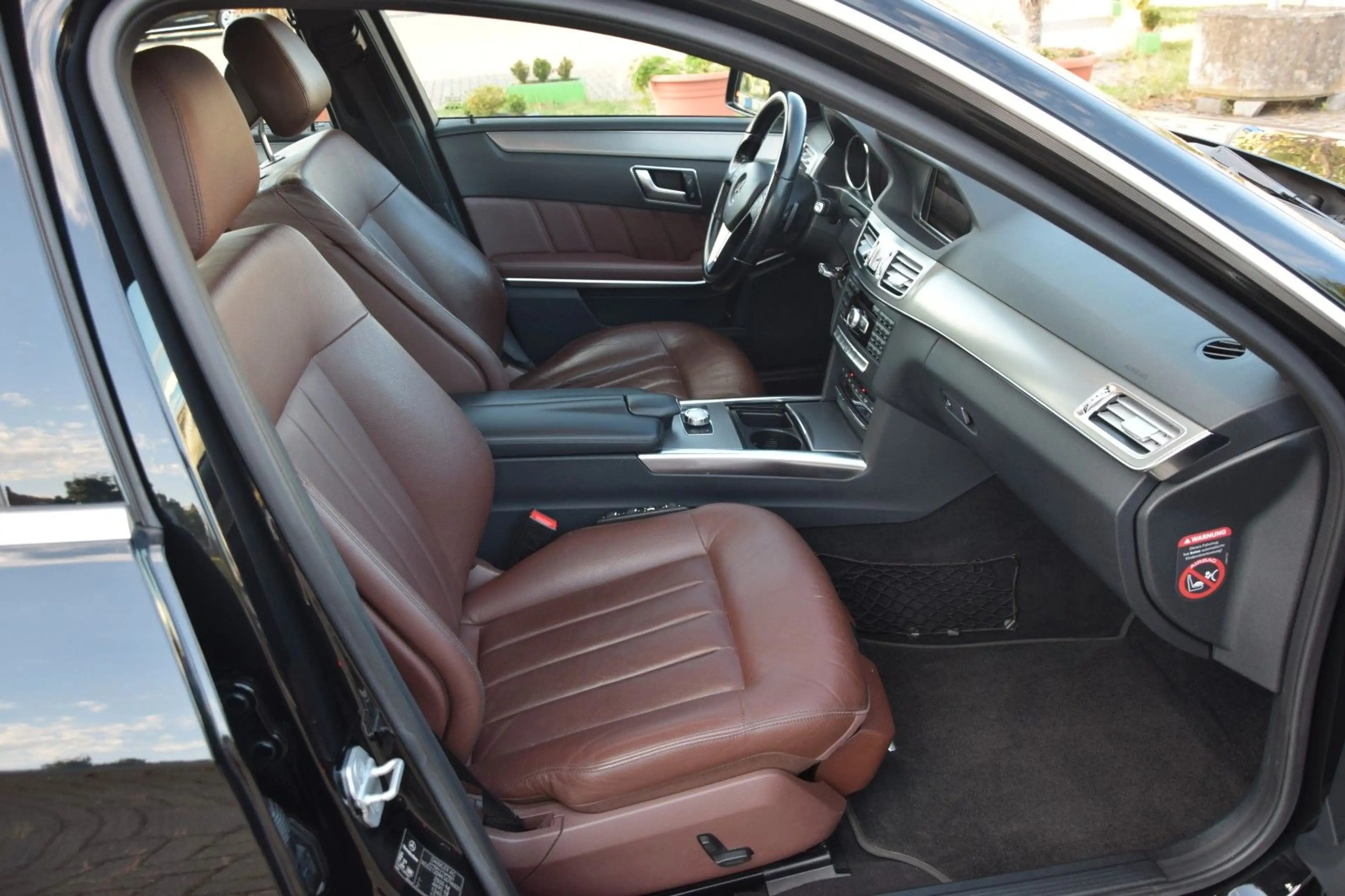 Mercedes-Benz E 350 BlueTEC 4-Matic*Navi*SSD*Standheizung*TV* — photo 12