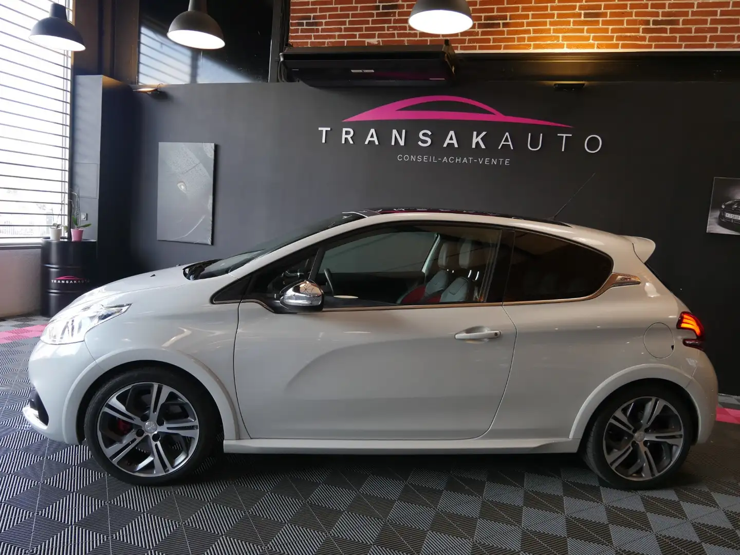 Peugeot 208 GTi Blanco - 2