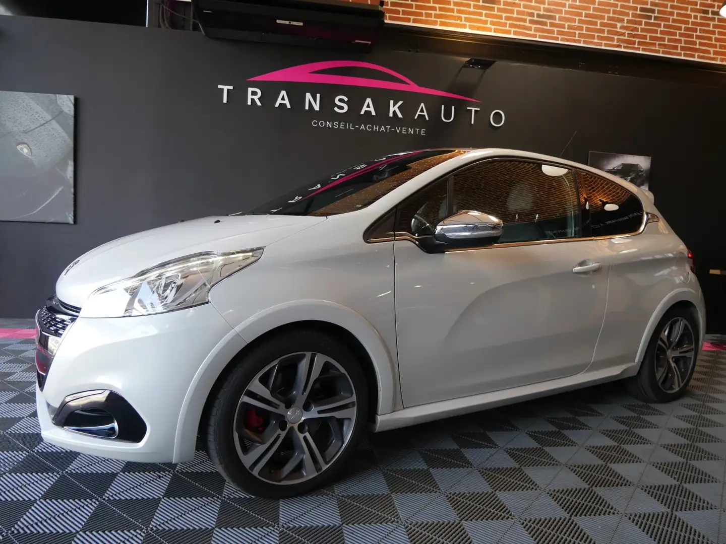 Peugeot 208 GTi Blanc - 1