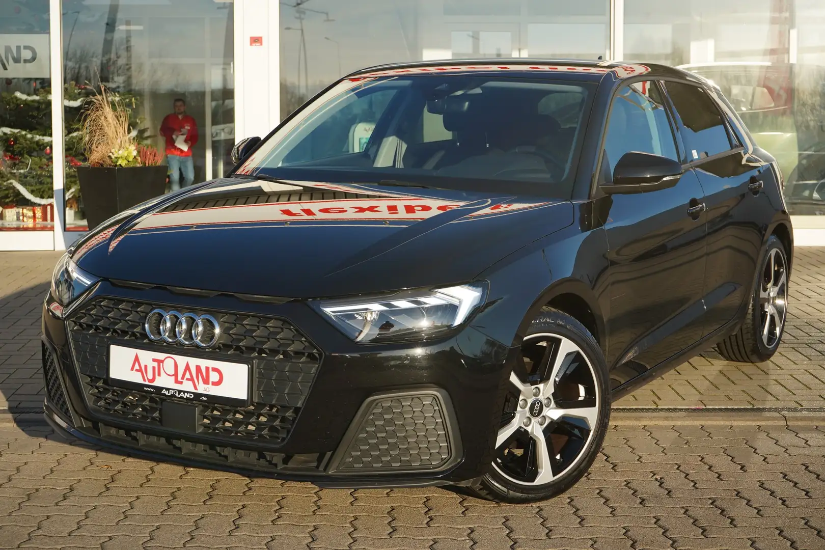 Audi A1 Sportback 30 1.0 TFSI LED Sitzheizung Keyless Schwarz - 2