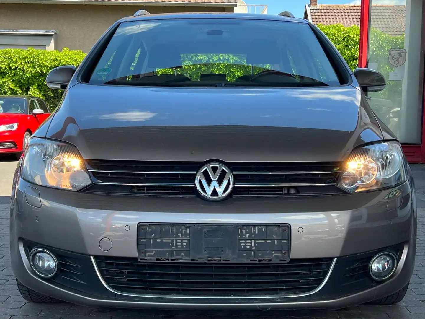 Volkswagen Golf Plus VI Highline Aut. ALCANTARA/SHZ/PDC/AHK Коричневый - 2