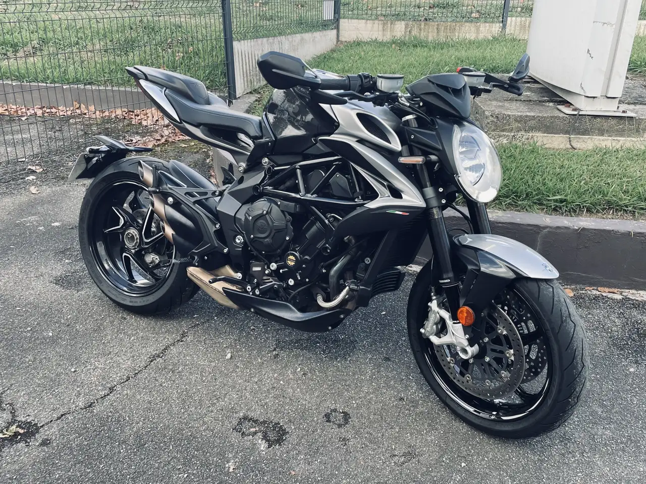 MV Agusta Brutale 800