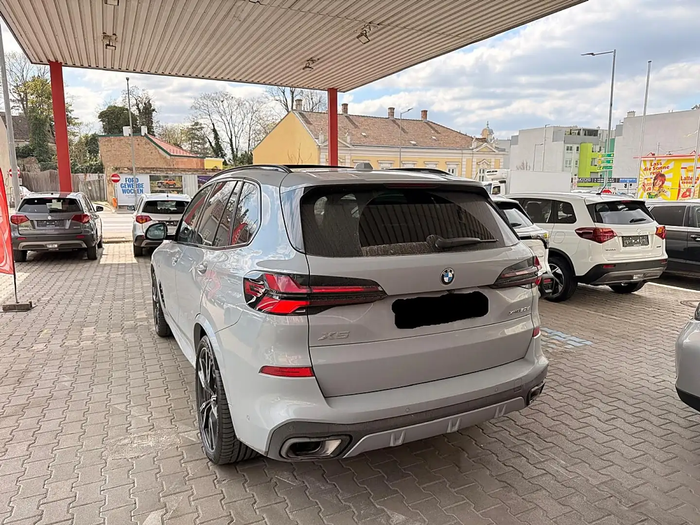 BMW X5 xDrive30d MHEV 48V Aut. Grau - 2