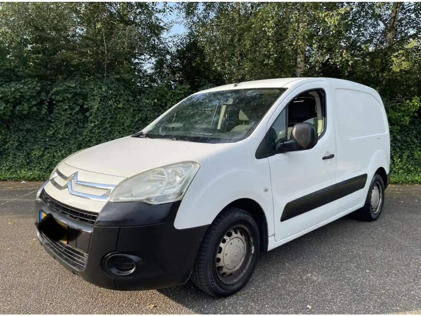 Citroen Berlingo Berlingo 1.6 HDi FAP - 75  II Confort PHASE 1 Blanc - 1