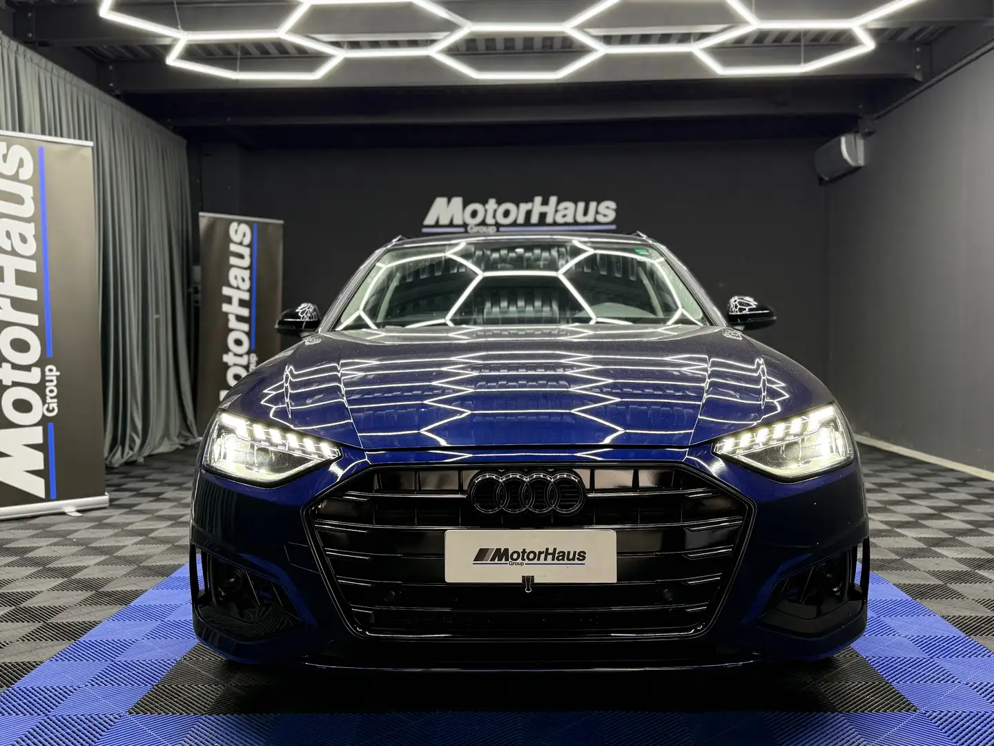 Audi A4 Avant 35 2.0 tdi mhev Business Advanced Bleu - 2