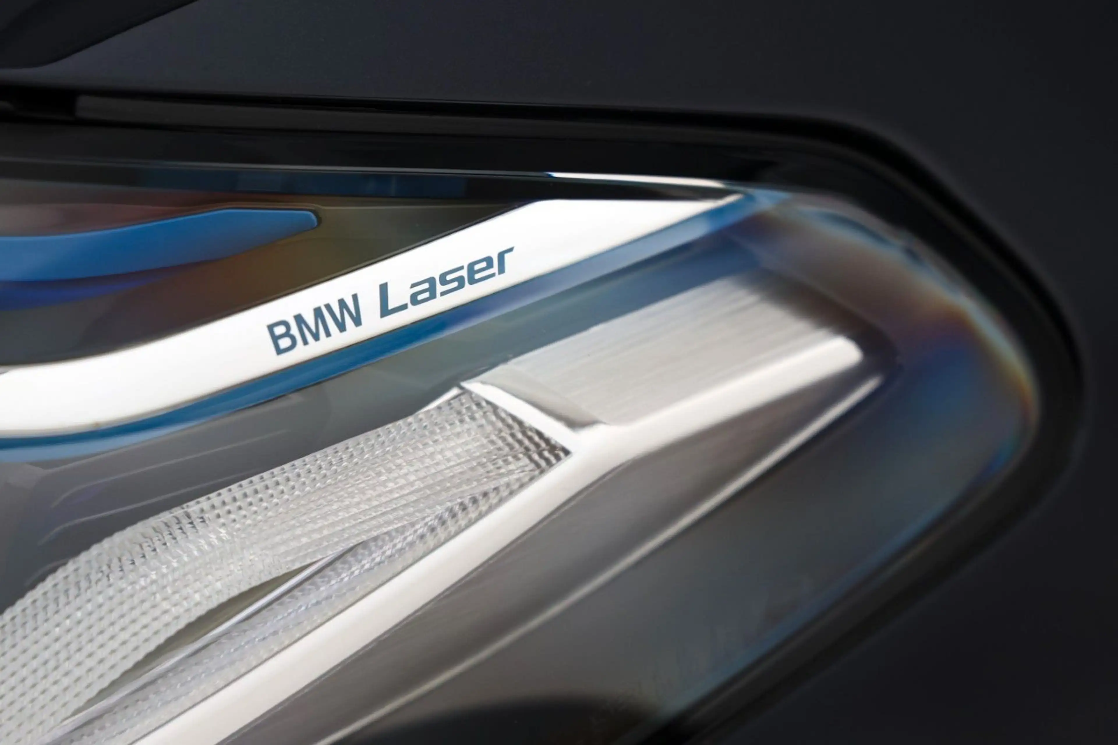BMW 530 d xDrive Touring M Sport PANO HUD RFK AHK 19" — photo 9