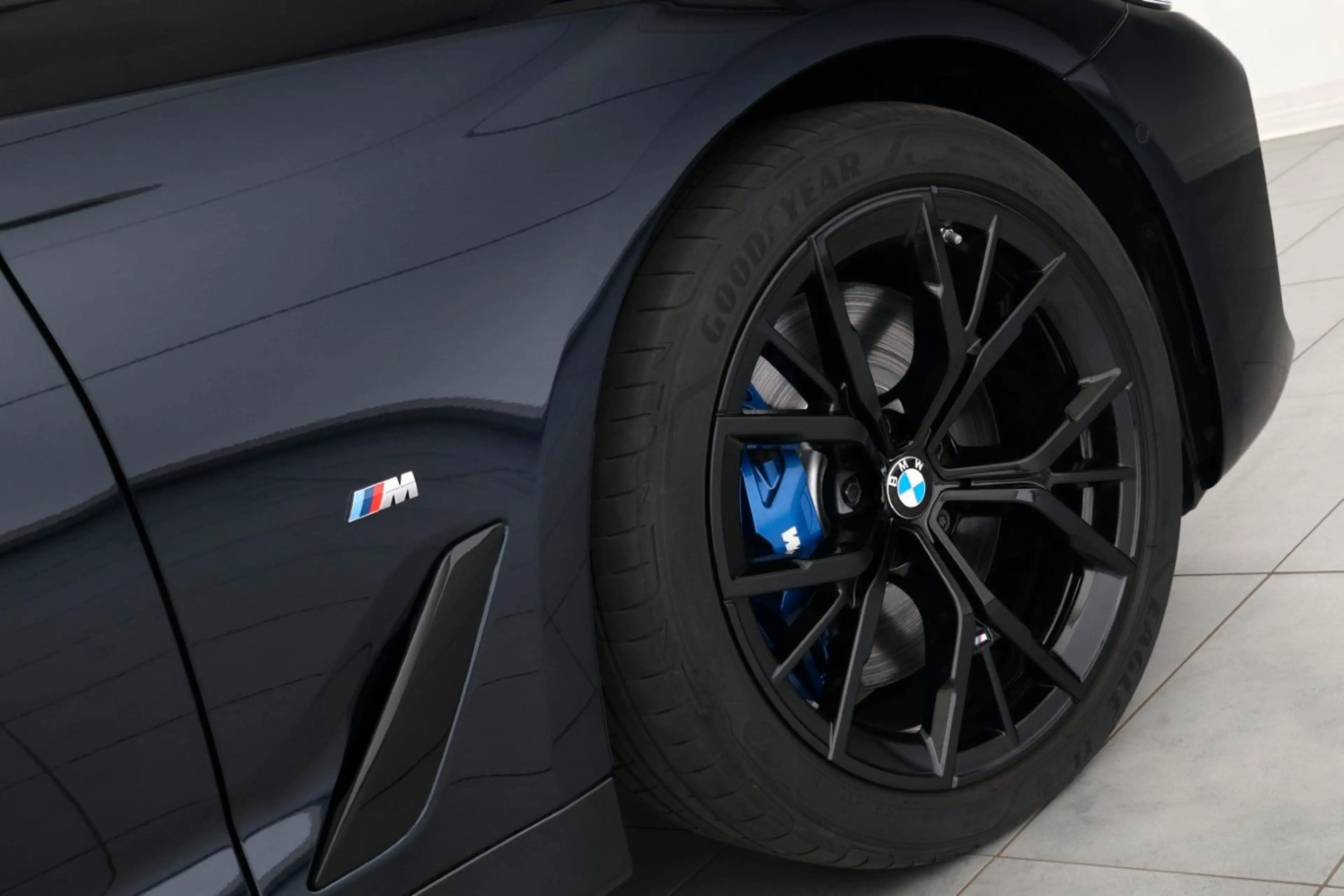 BMW 530 d xDrive Touring M Sport PANO HUD RFK AHK 19" — photo 6