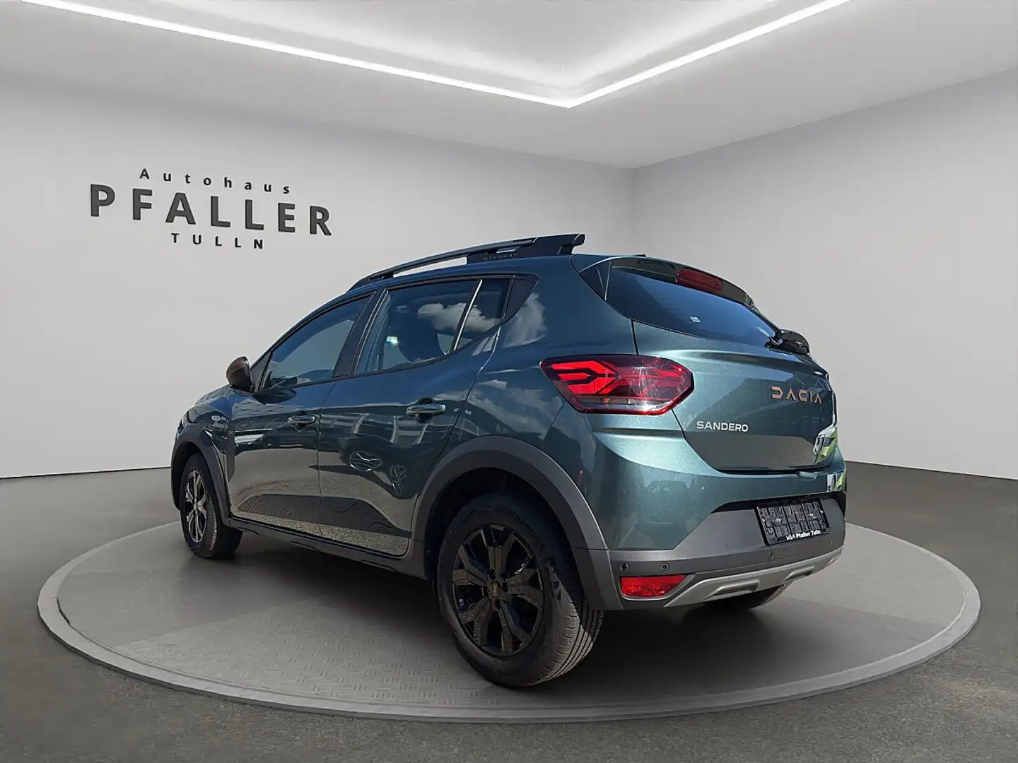 Dacia Sandero Stepway Extreme+ TCe 90 Grün - 2