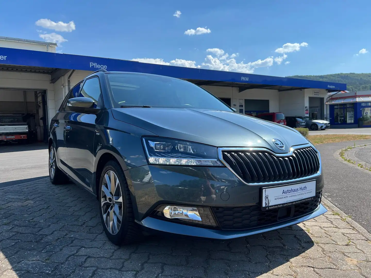Skoda Fabia DSG Clever Best of AHK PANO ACC NAVI LED APP Grau - 2