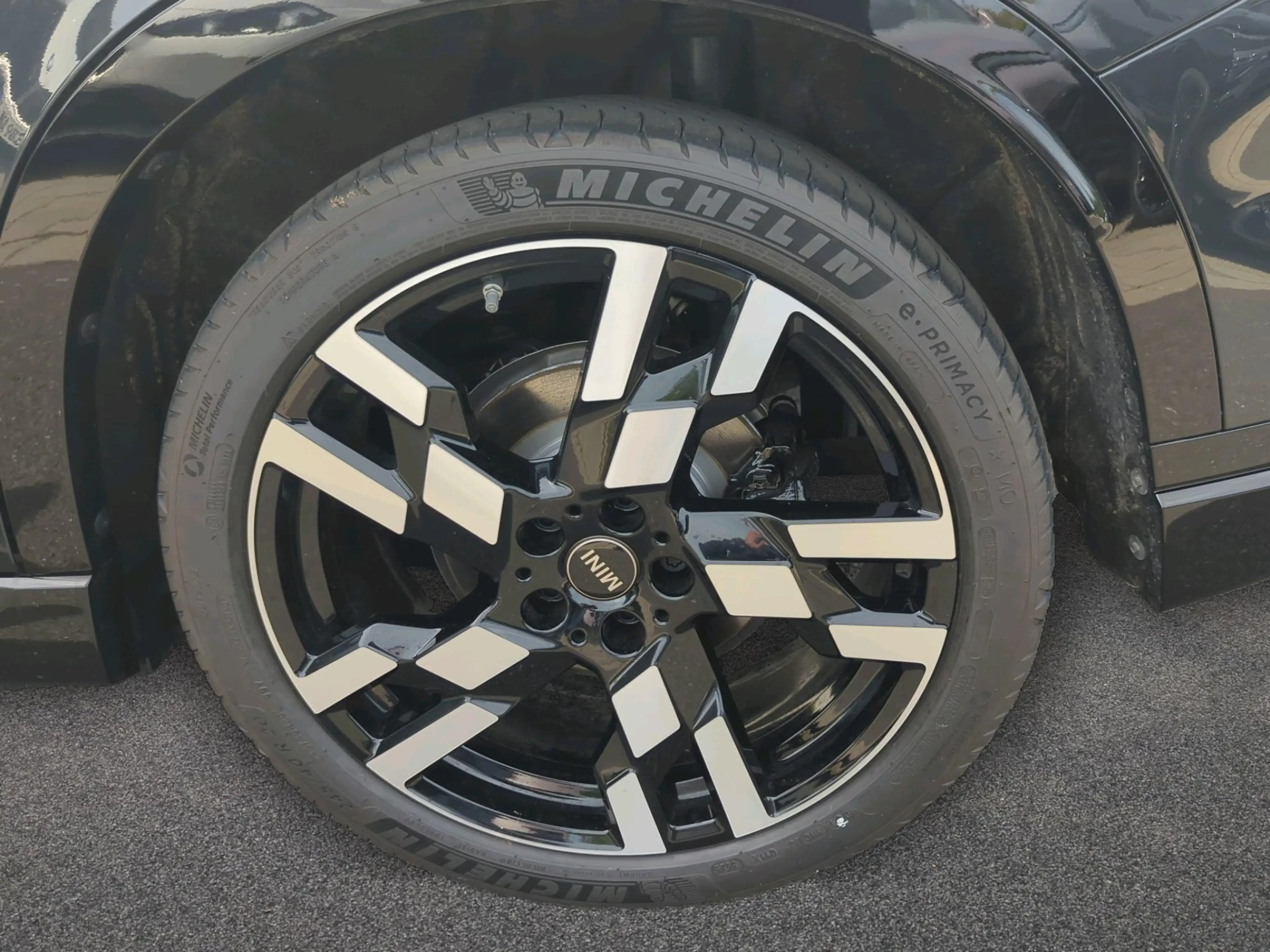 MINI Countryman S All4 John Cooper Works Trim — photo 12