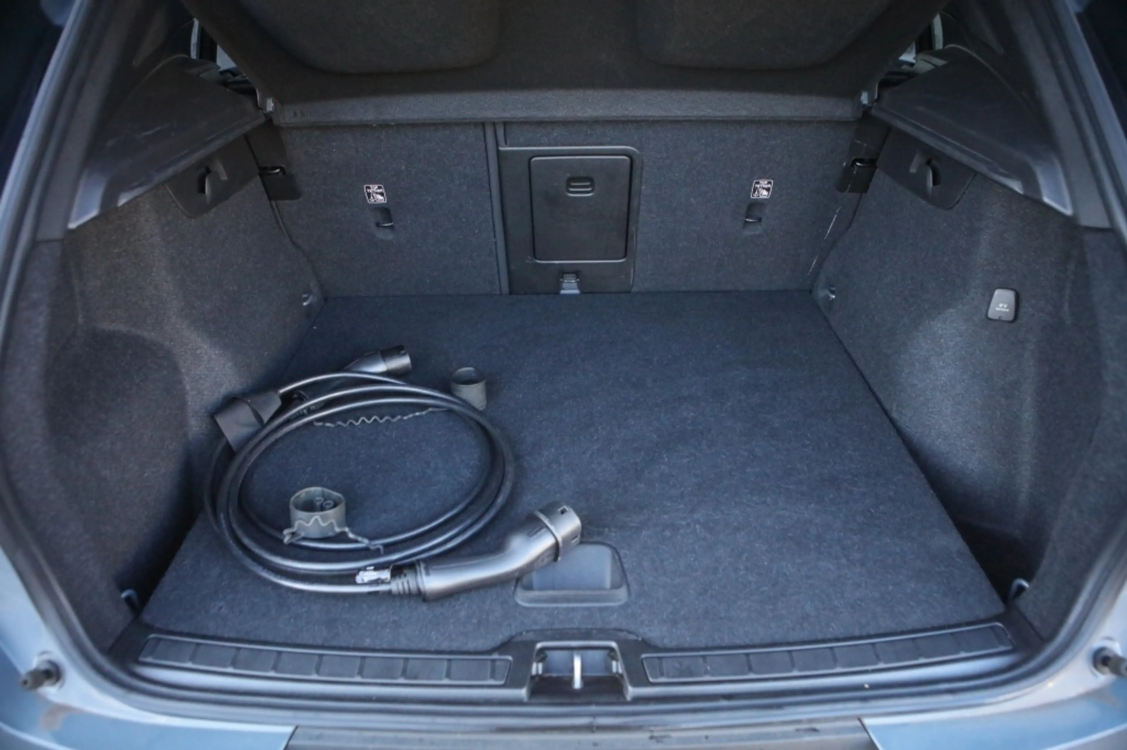 Volvo XC40 Recharge P8 AWD | 408 PK | Harman Kardon | Camera — photo 9