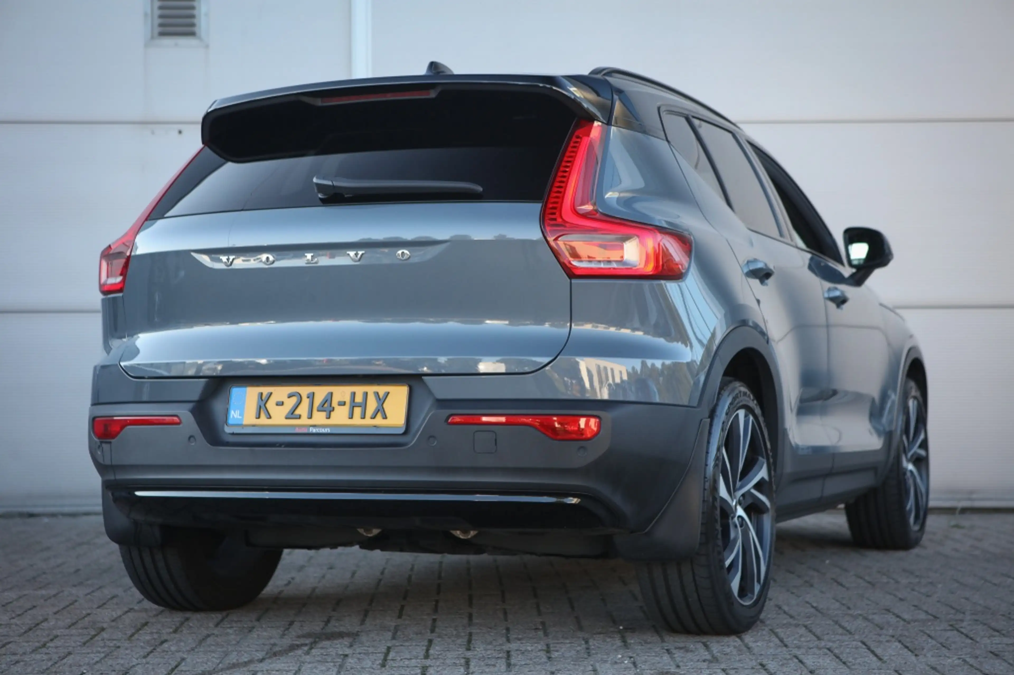 Volvo XC40 Recharge P8 AWD | 408 PK | Harman Kardon | Camera — photo 2