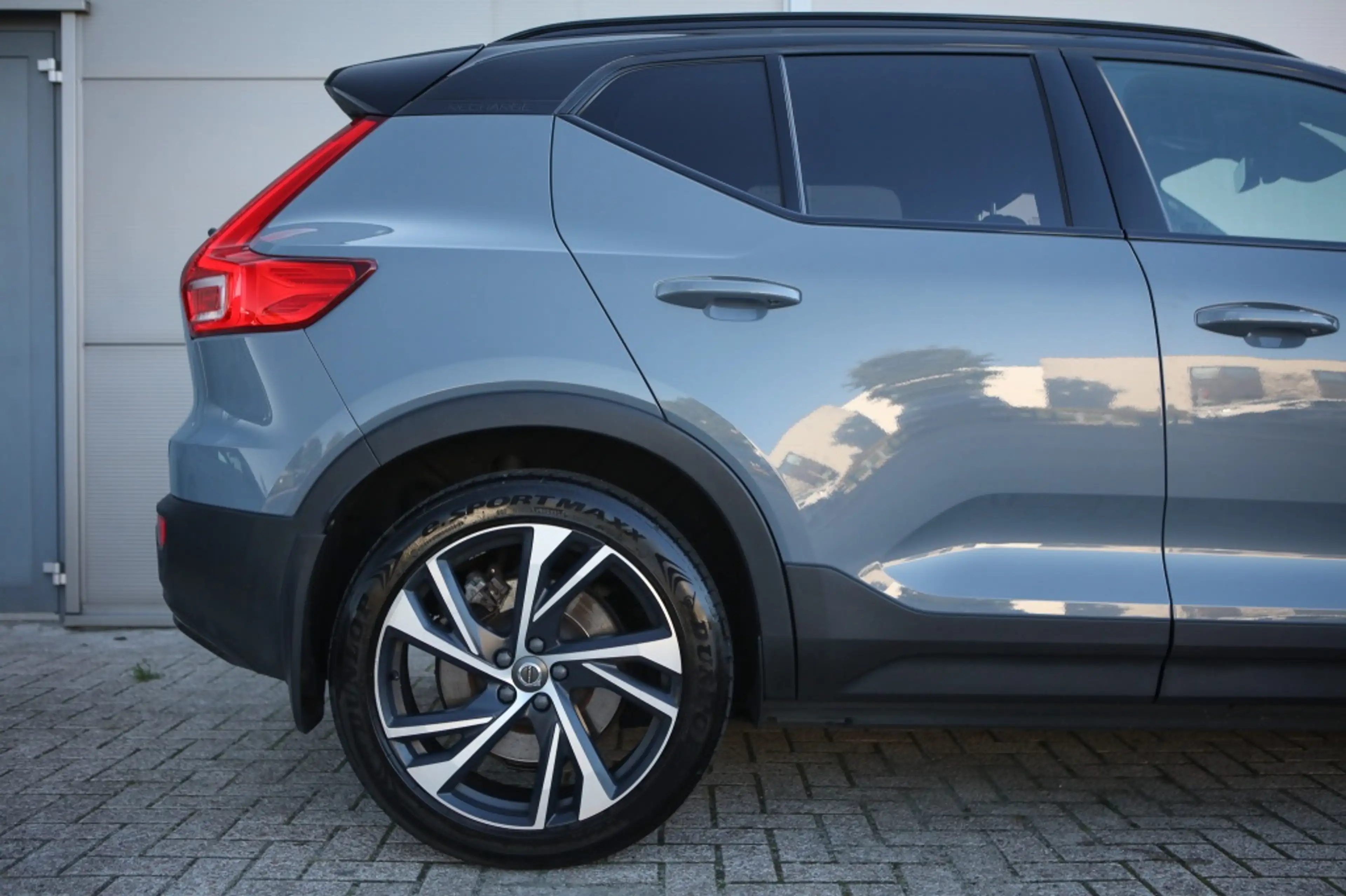 Volvo XC40 Recharge P8 AWD | 408 PK | Harman Kardon | Camera — photo 5