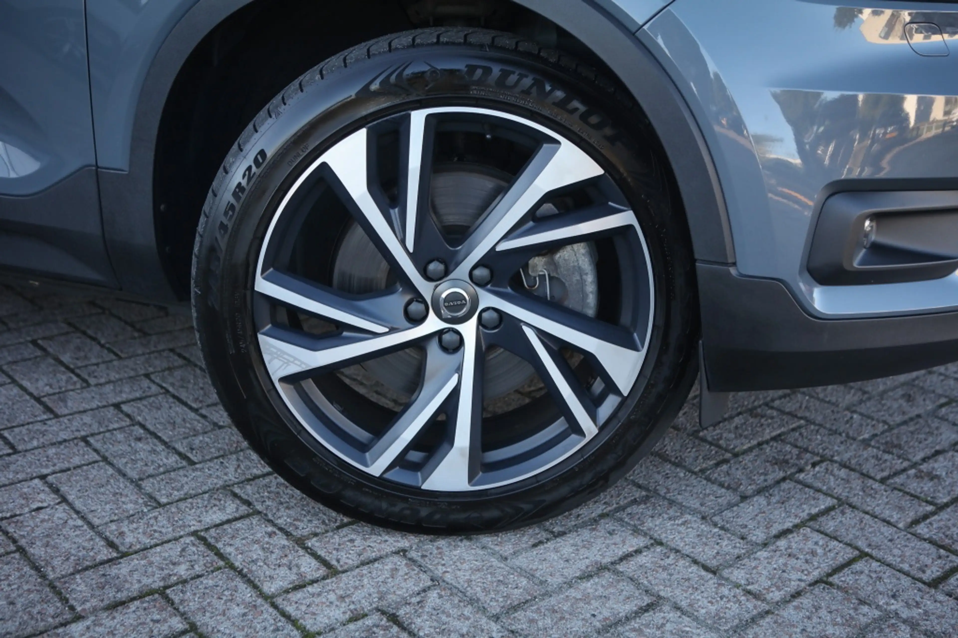 Volvo XC40 Recharge P8 AWD | 408 PK | Harman Kardon | Camera — photo 24