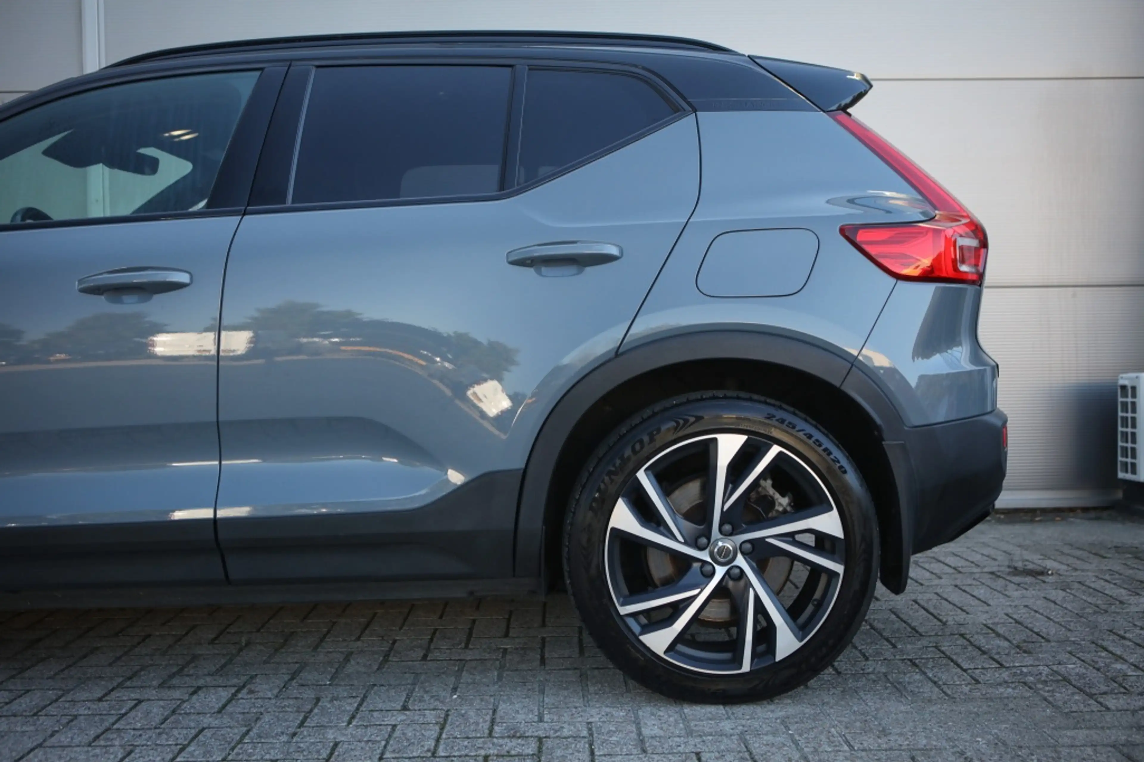 Volvo XC40 Recharge P8 AWD | 408 PK | Harman Kardon | Camera — photo 7