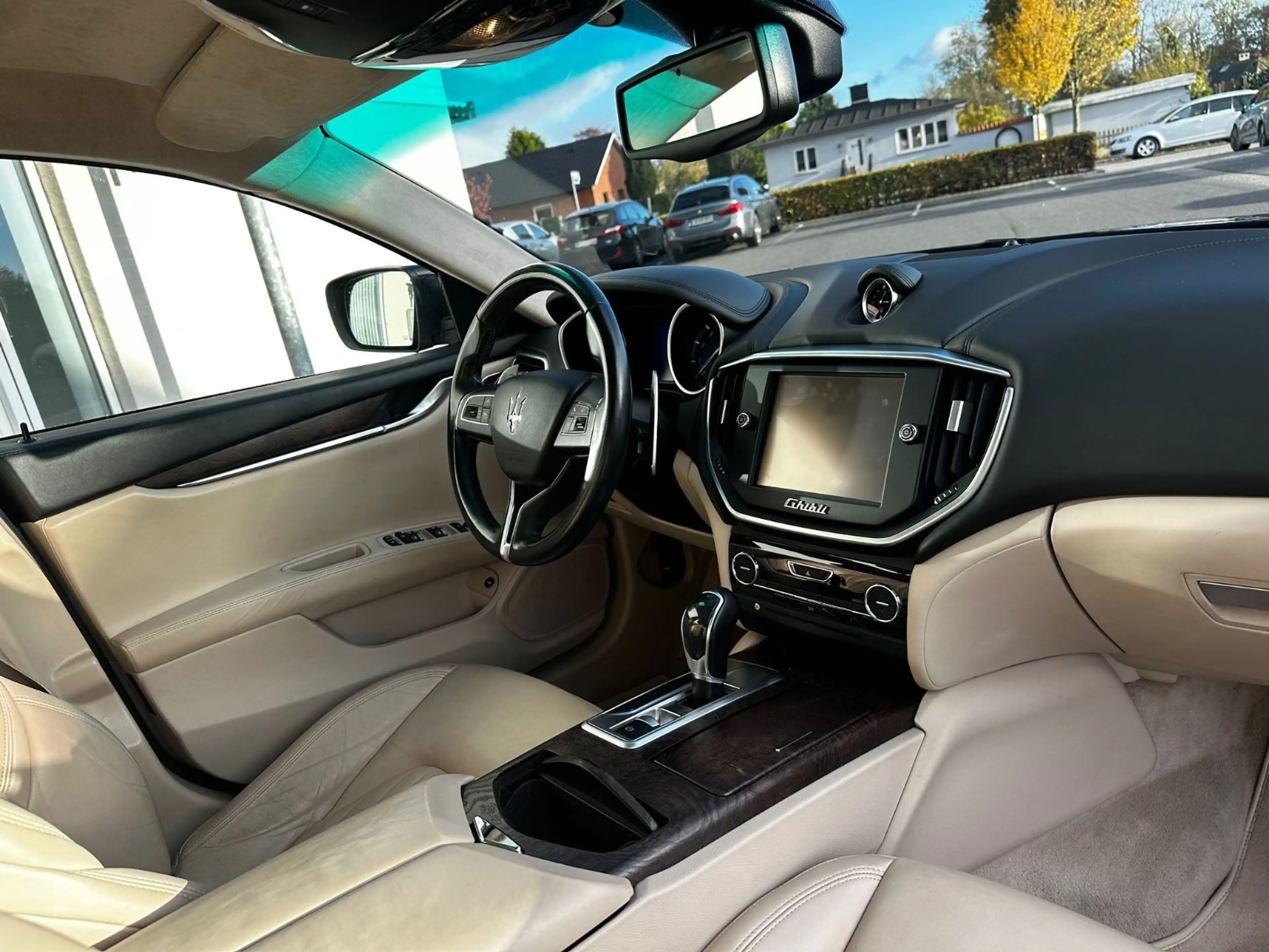 Maserati Ghibli S — photo 11