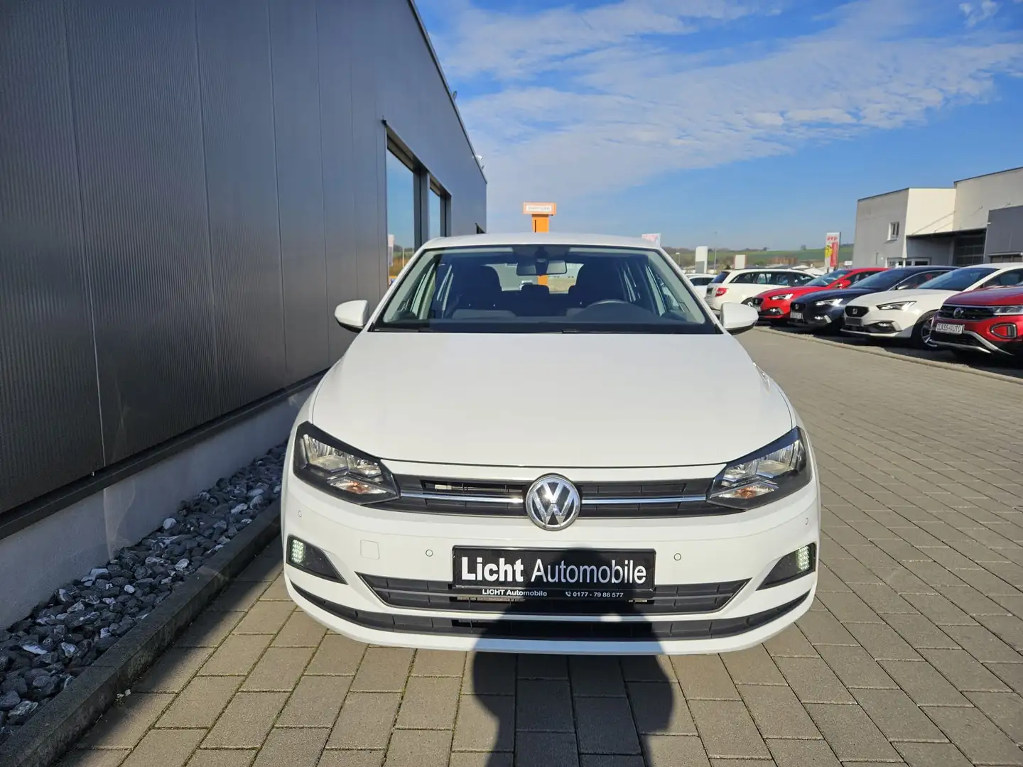 Volkswagen Polo Comfortline/Scheckheftgepflegt/Navi/Klima/Tempomat Weiß - 2