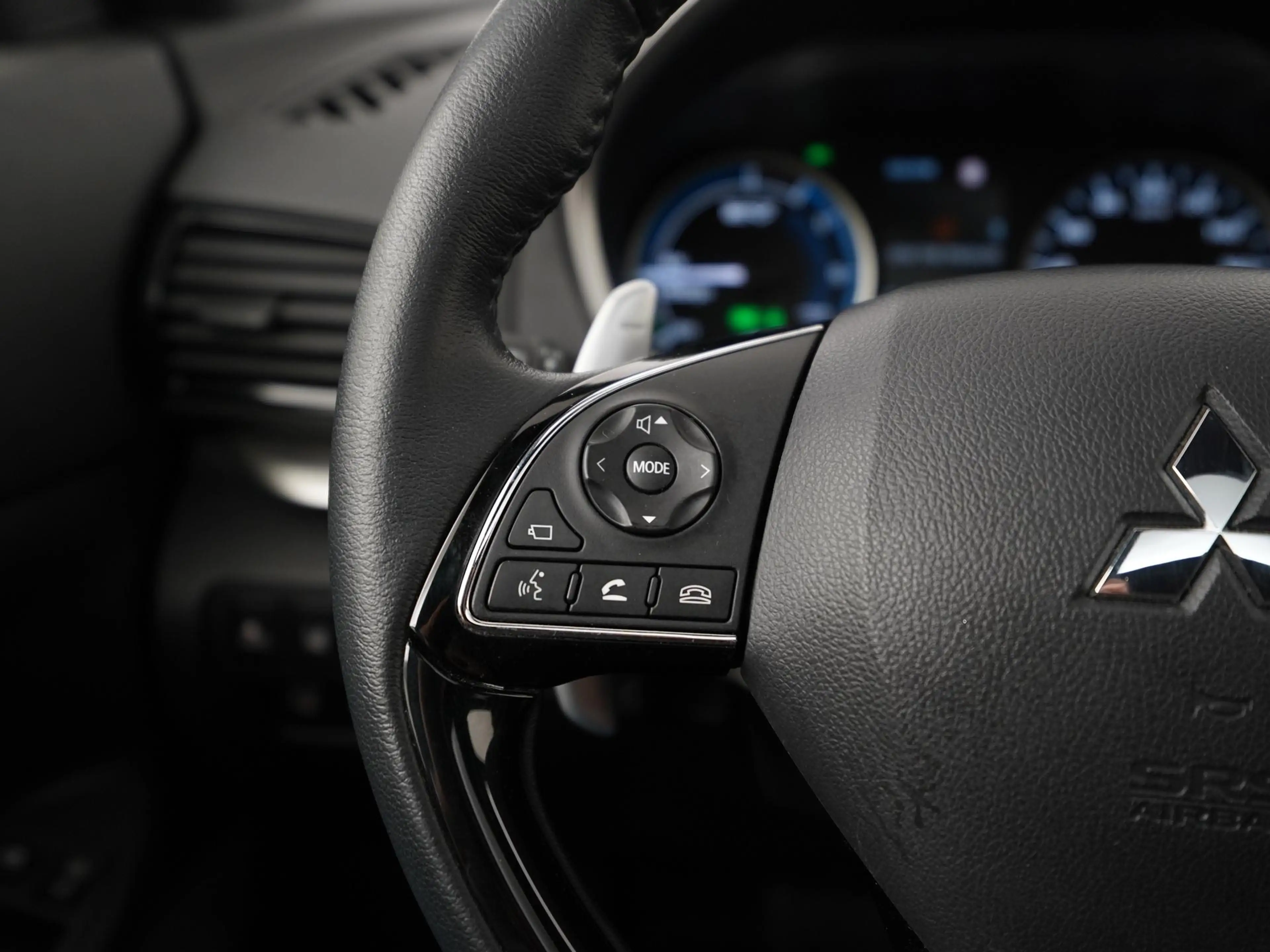 Mitsubishi Eclipse Cross 2.4 PHEV Instyle | Panoramadak | Zondag Open! — photo 8