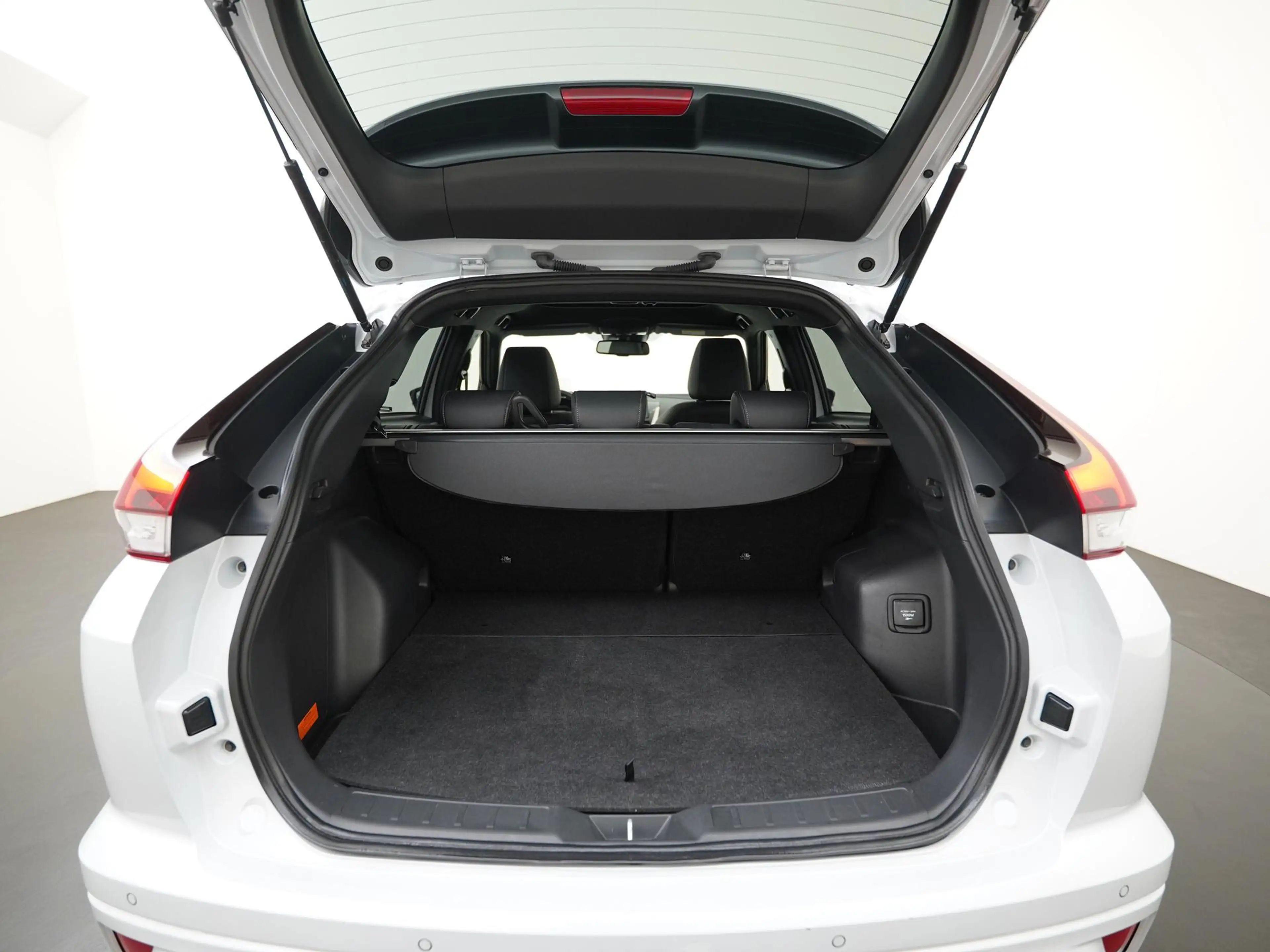Mitsubishi Eclipse Cross 2.4 PHEV Instyle | Panoramadak | Zondag Open! — photo 27