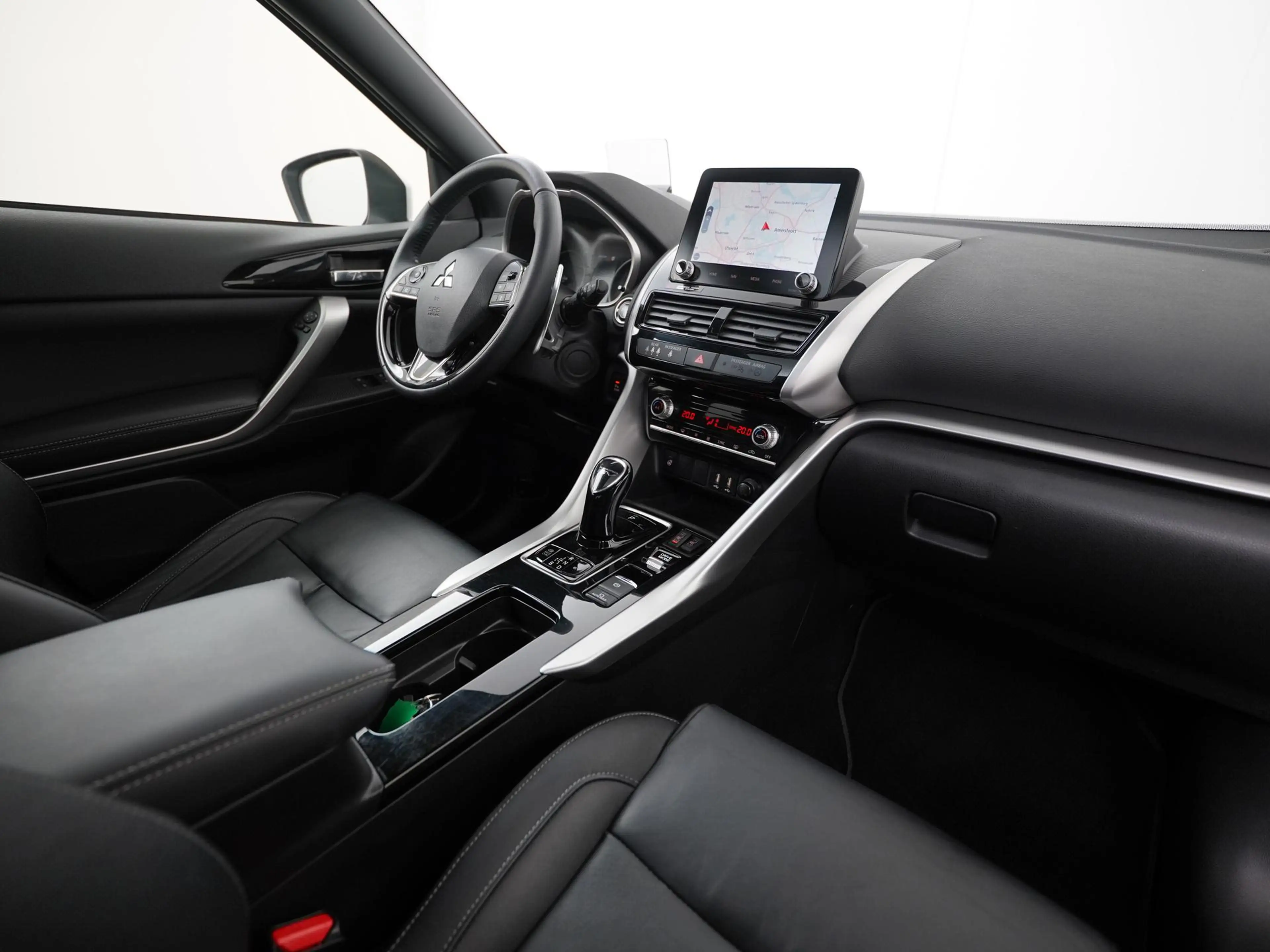 Mitsubishi Eclipse Cross 2.4 PHEV Instyle | Panoramadak | Zondag Open! — photo 2