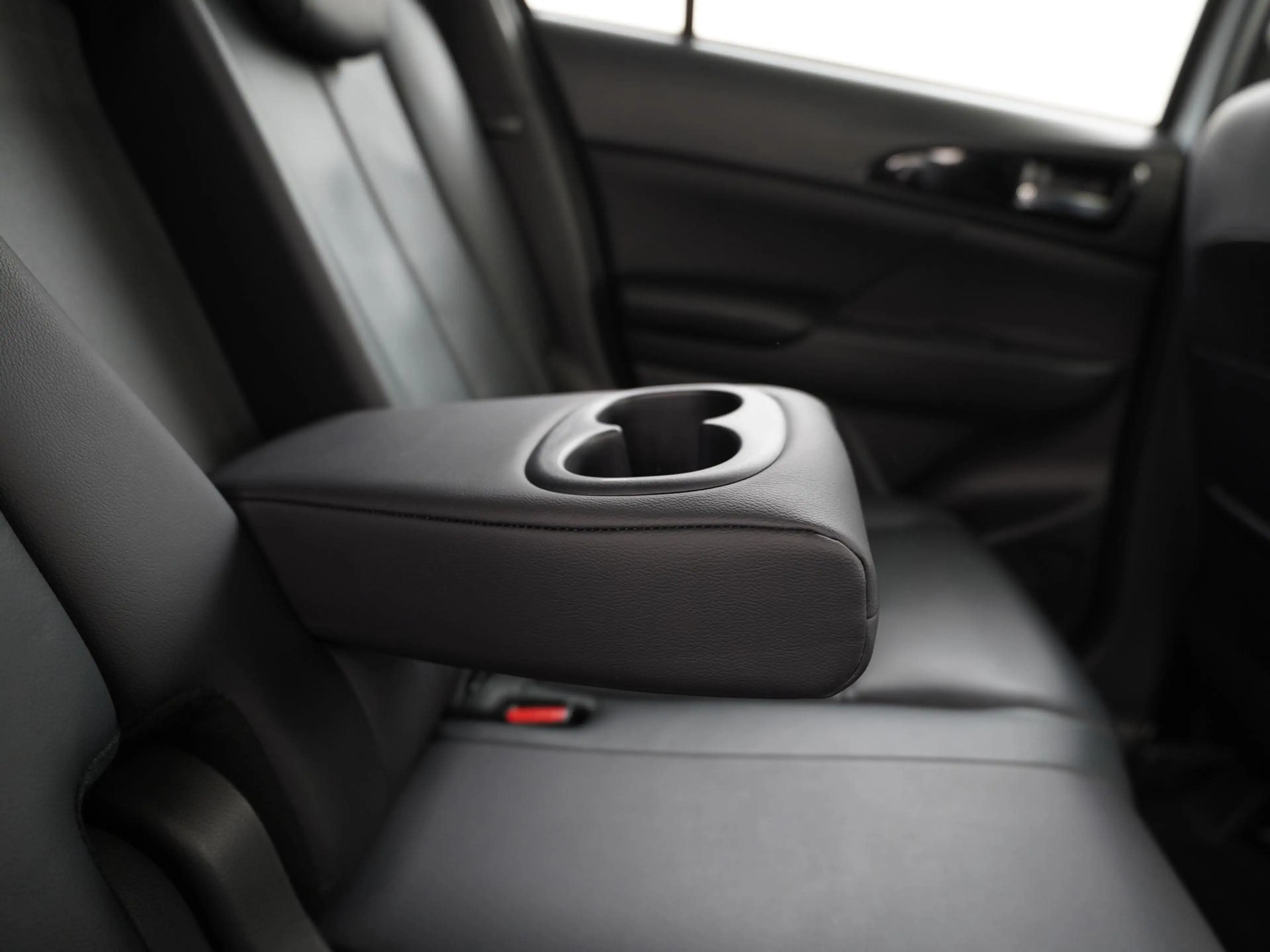 Mitsubishi Eclipse Cross 2.4 PHEV Instyle | Panoramadak | Zondag Open! — photo 32