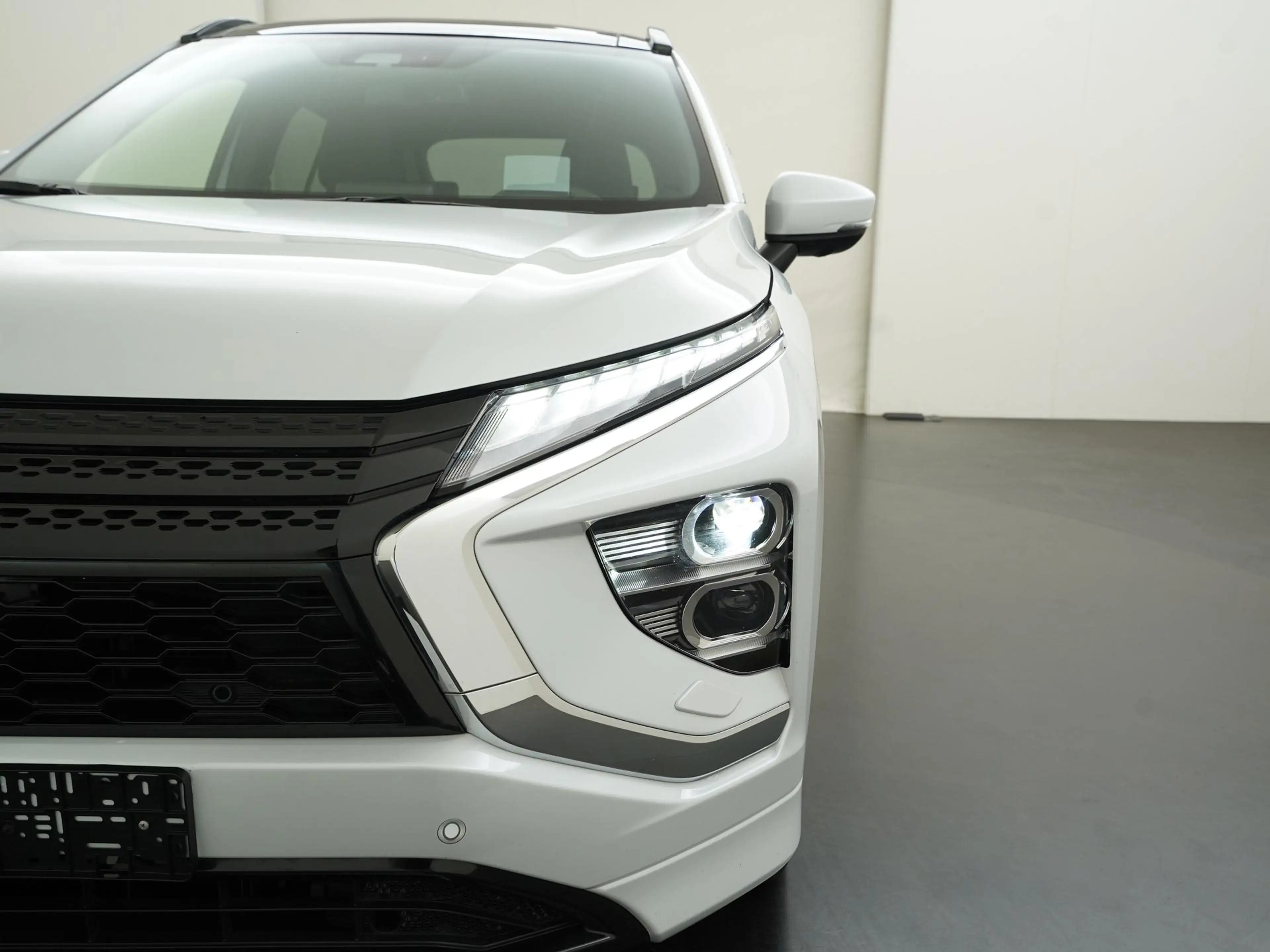 Mitsubishi Eclipse Cross 2.4 PHEV Instyle | Panoramadak | Zondag Open! — photo 24