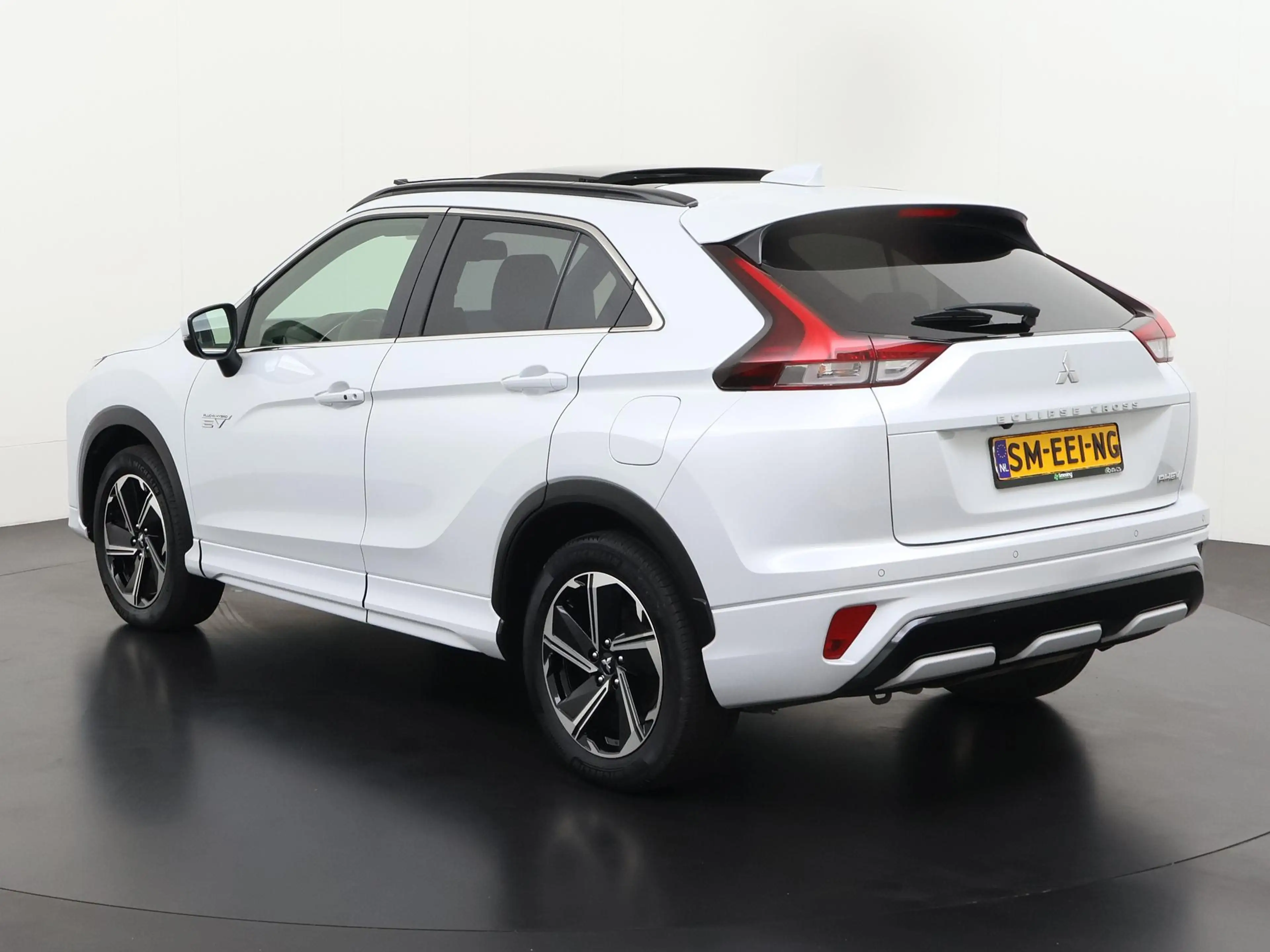 Mitsubishi Eclipse Cross 2.4 PHEV Instyle | Panoramadak | Zondag Open! — photo 7