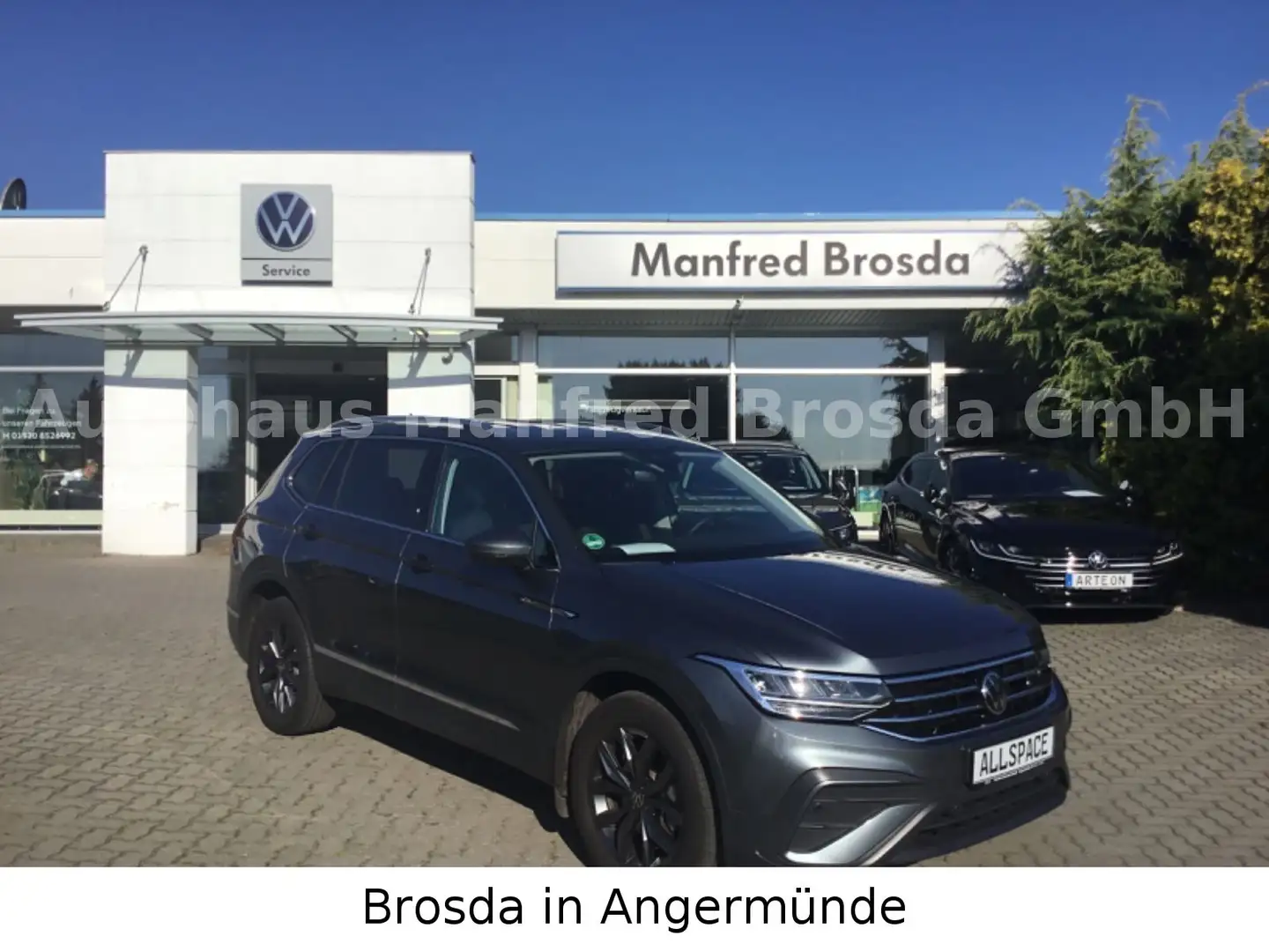 Volkswagen Tiguan Allspace Life AHZ NAV KAM APP 24% Gri - 1