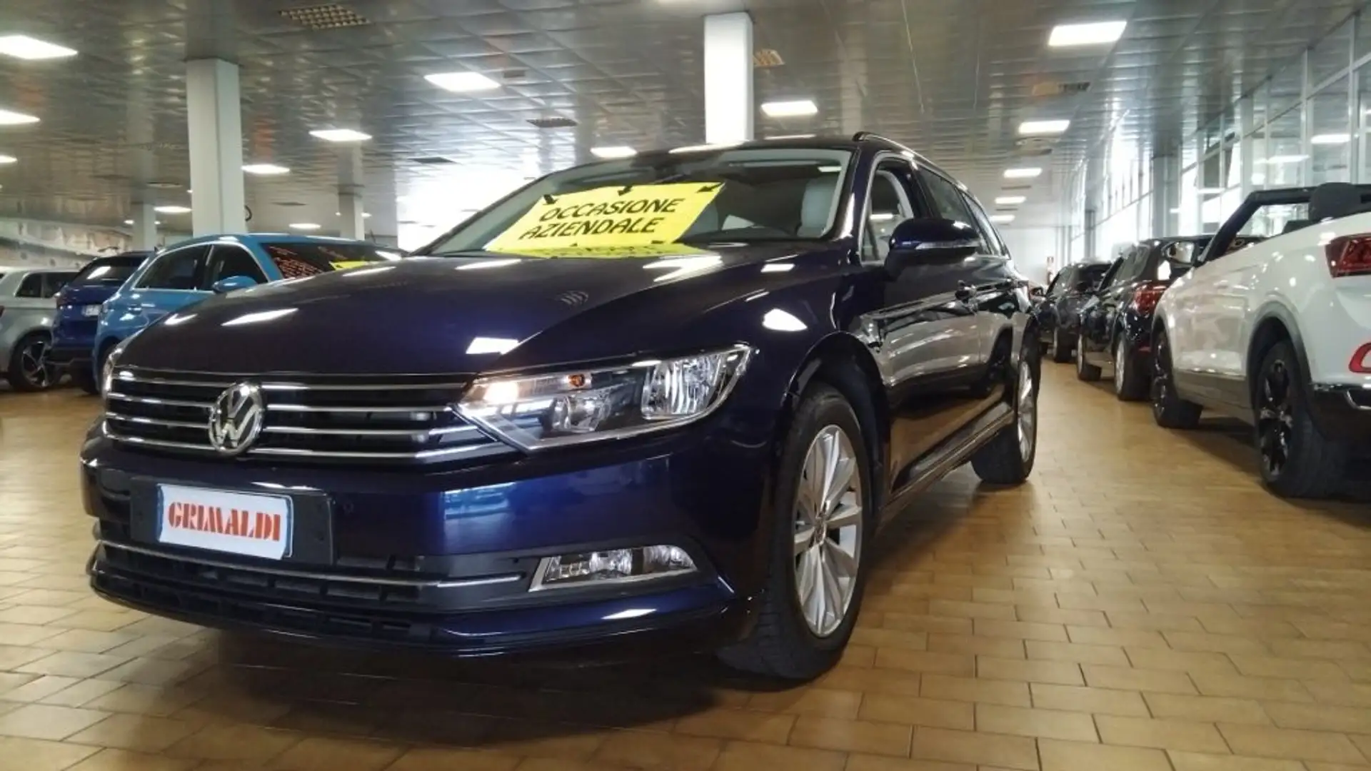 Volkswagen Passat VAR. 2.0 TDI Business PELLE TETTO Grigio - 1