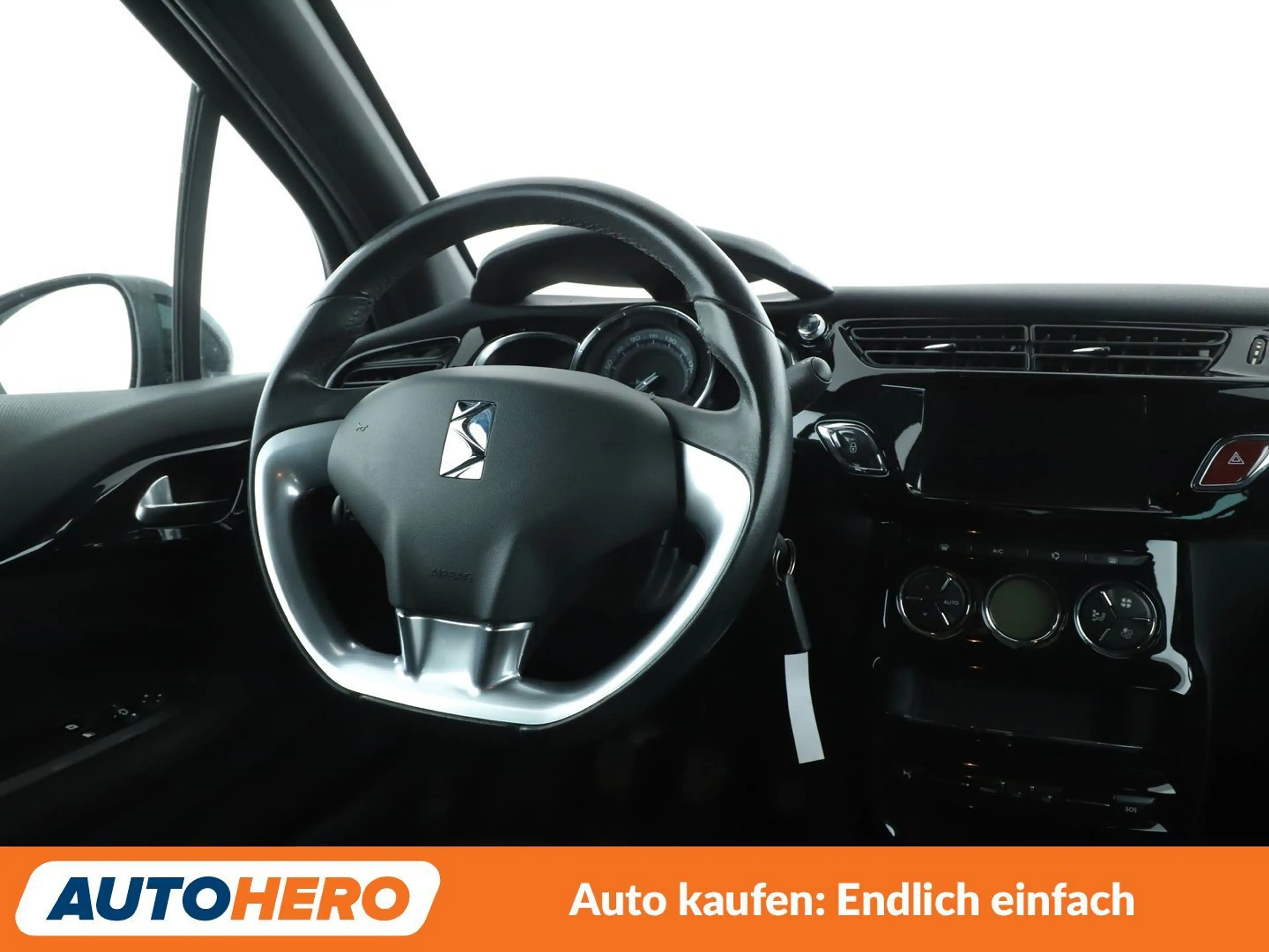 Citroen DS3 1.6 Blue-HDi SoChic*NAVI*TEMPO*PDC*ALU*KLIMA* — photo 13