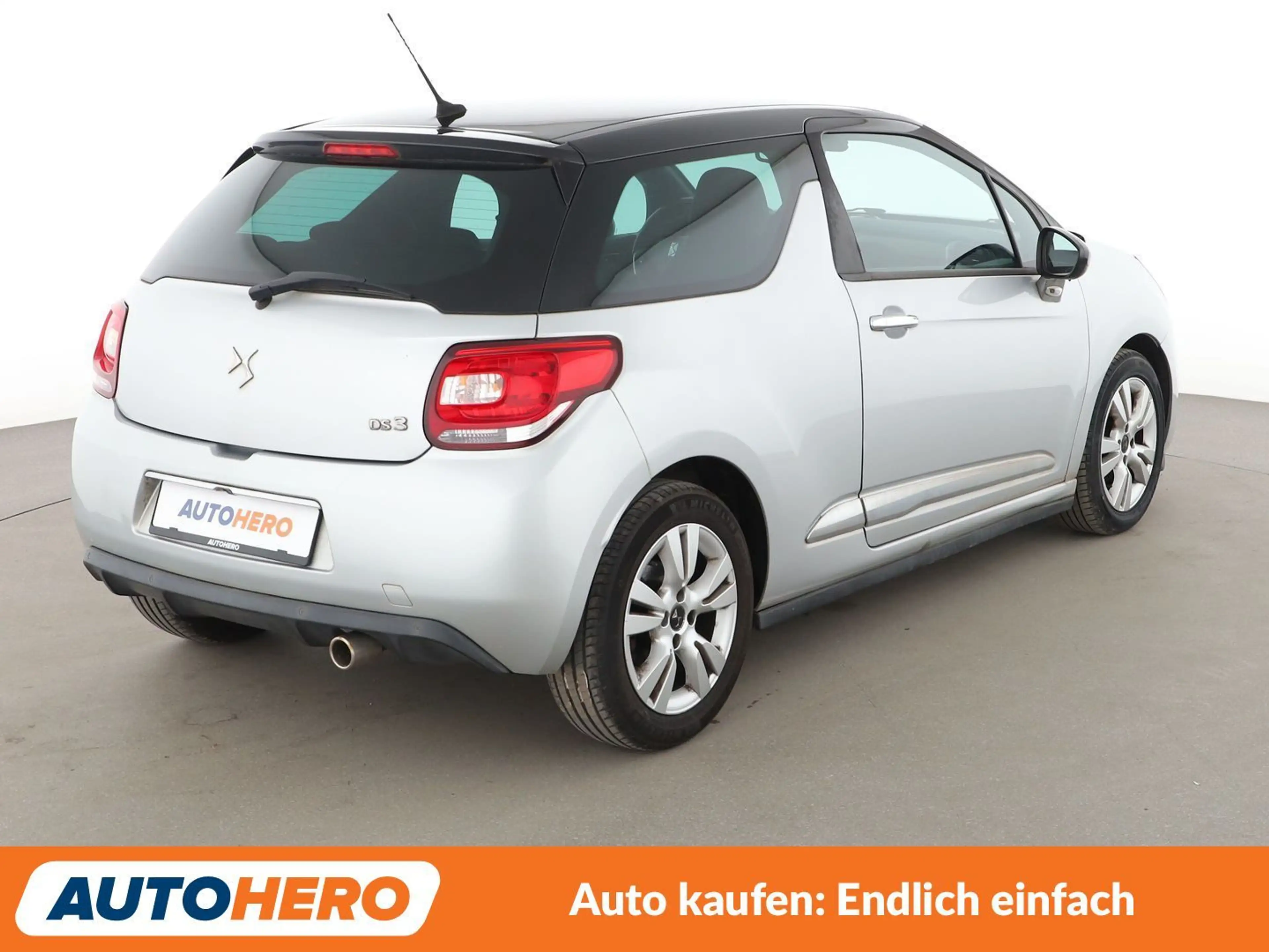 Citroen DS3 1.6 Blue-HDi SoChic*NAVI*TEMPO*PDC*ALU*KLIMA* — photo 6