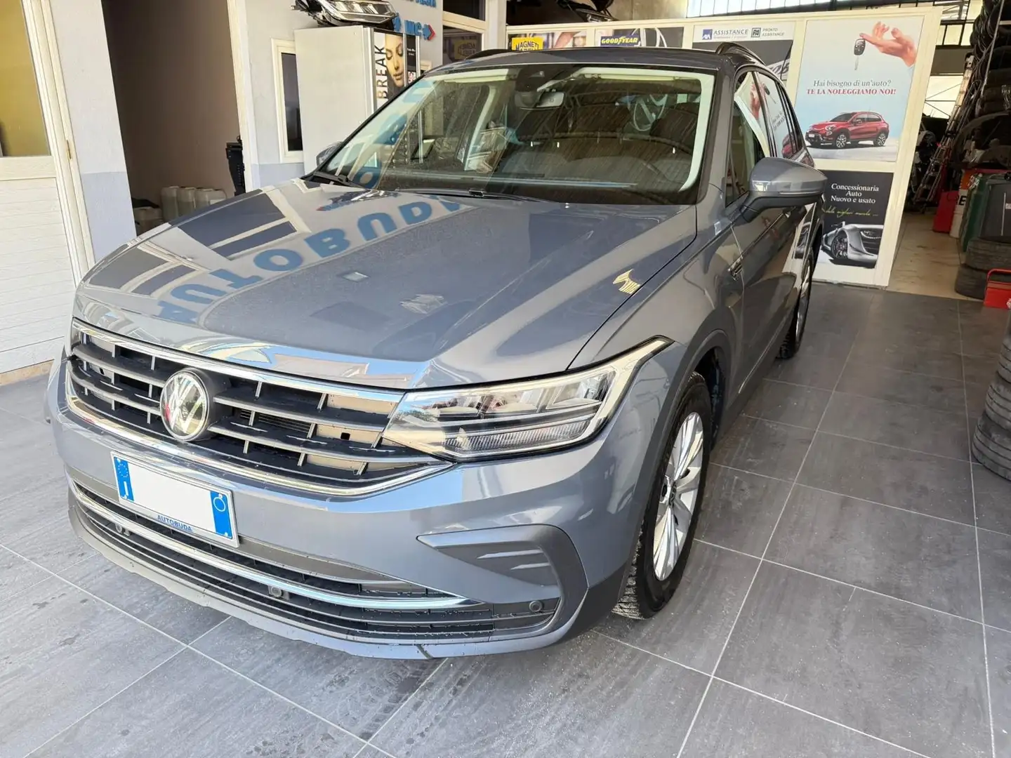 Volkswagen Tiguan 2.0 tdi dsg - 1