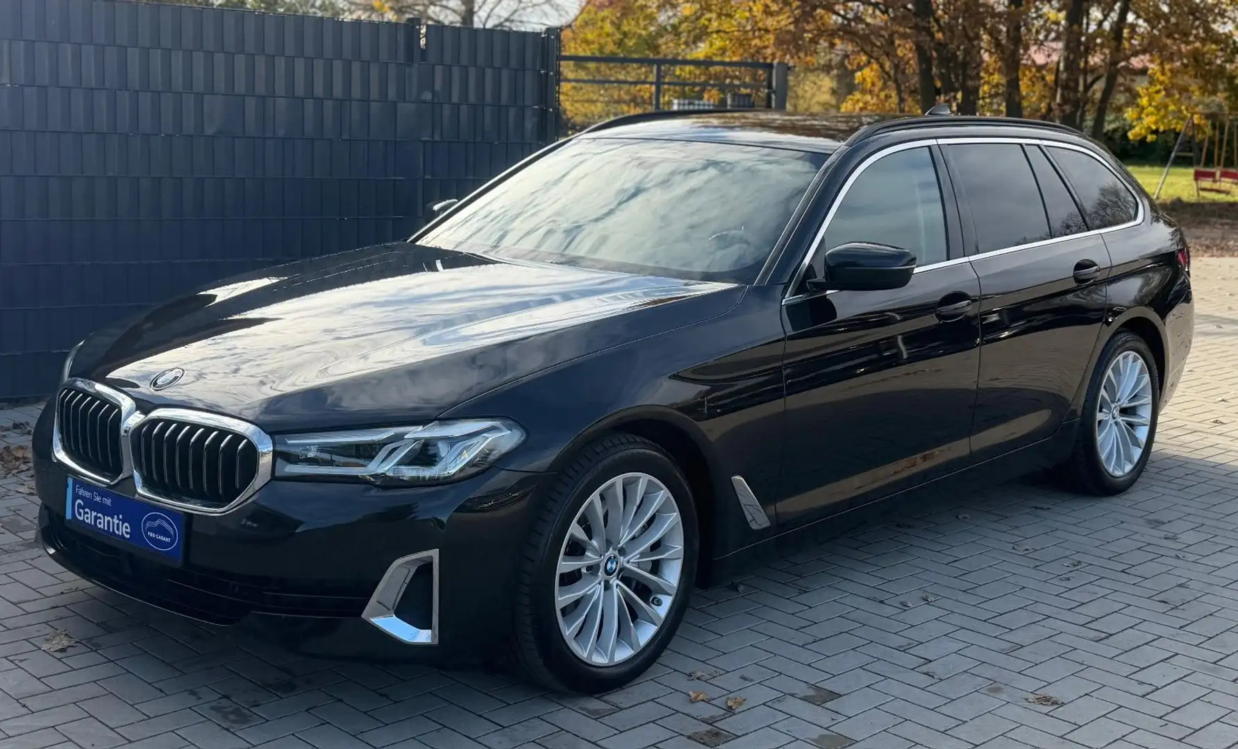 BMW 540 i Touring xDrive LuxuryLine ACC*LED*Navi Noir - 1