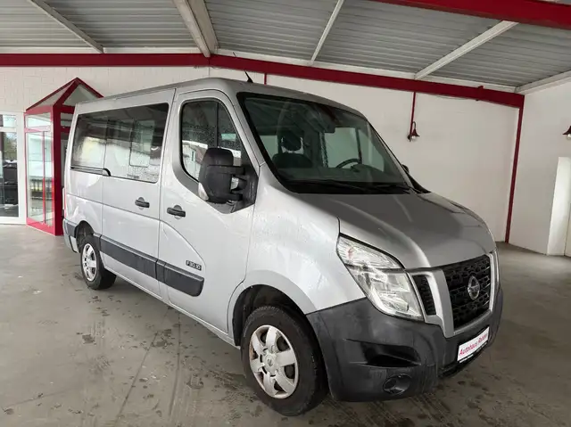 Nissan NV400 NV400 F35.13 L2   9Sitzen