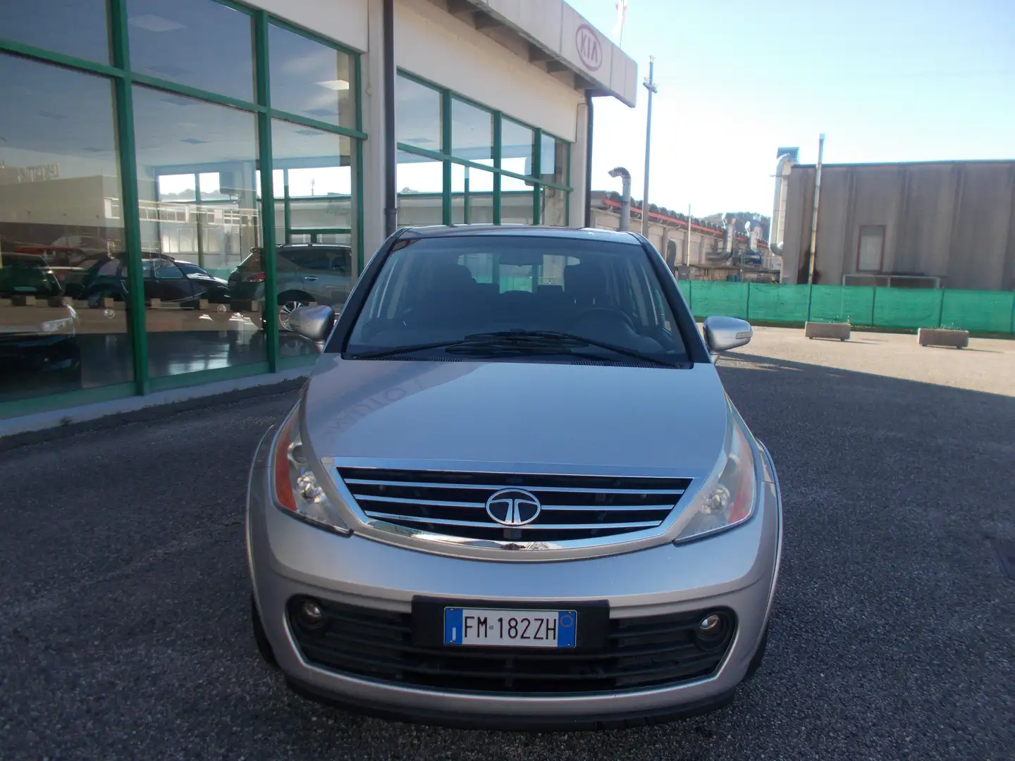 Tata Aria Aria 2.2 dicor 16v Prestige 4x4 7 POSTI Argento - 2