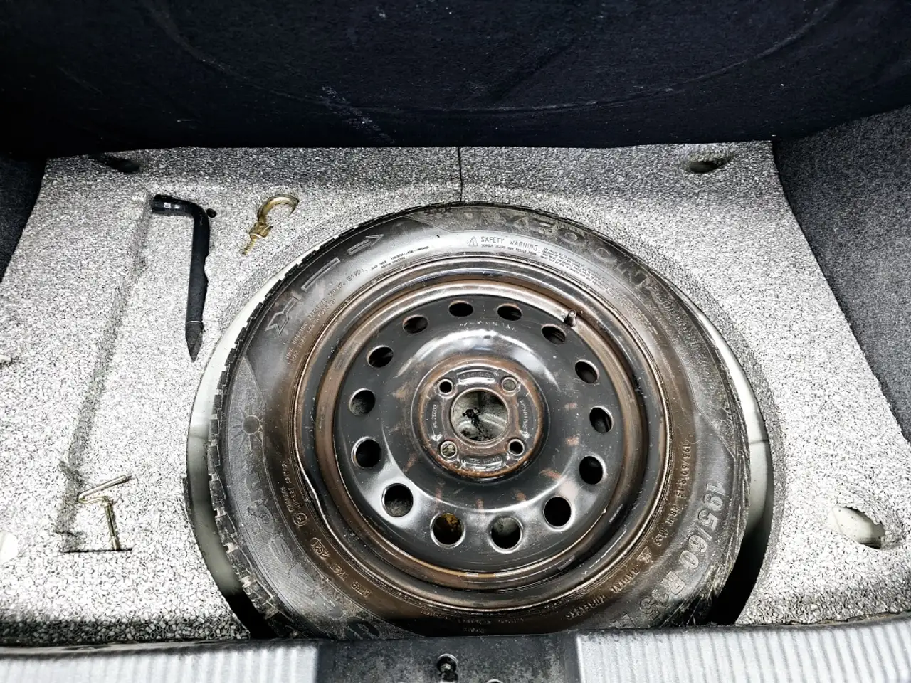 Ford Focus Pkw hat keinen Brief, nur Teileverkauf, foto 4