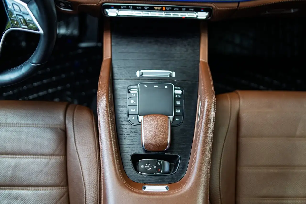 Mercedes-Benz GLE снимка Mercedes-Benz GLE