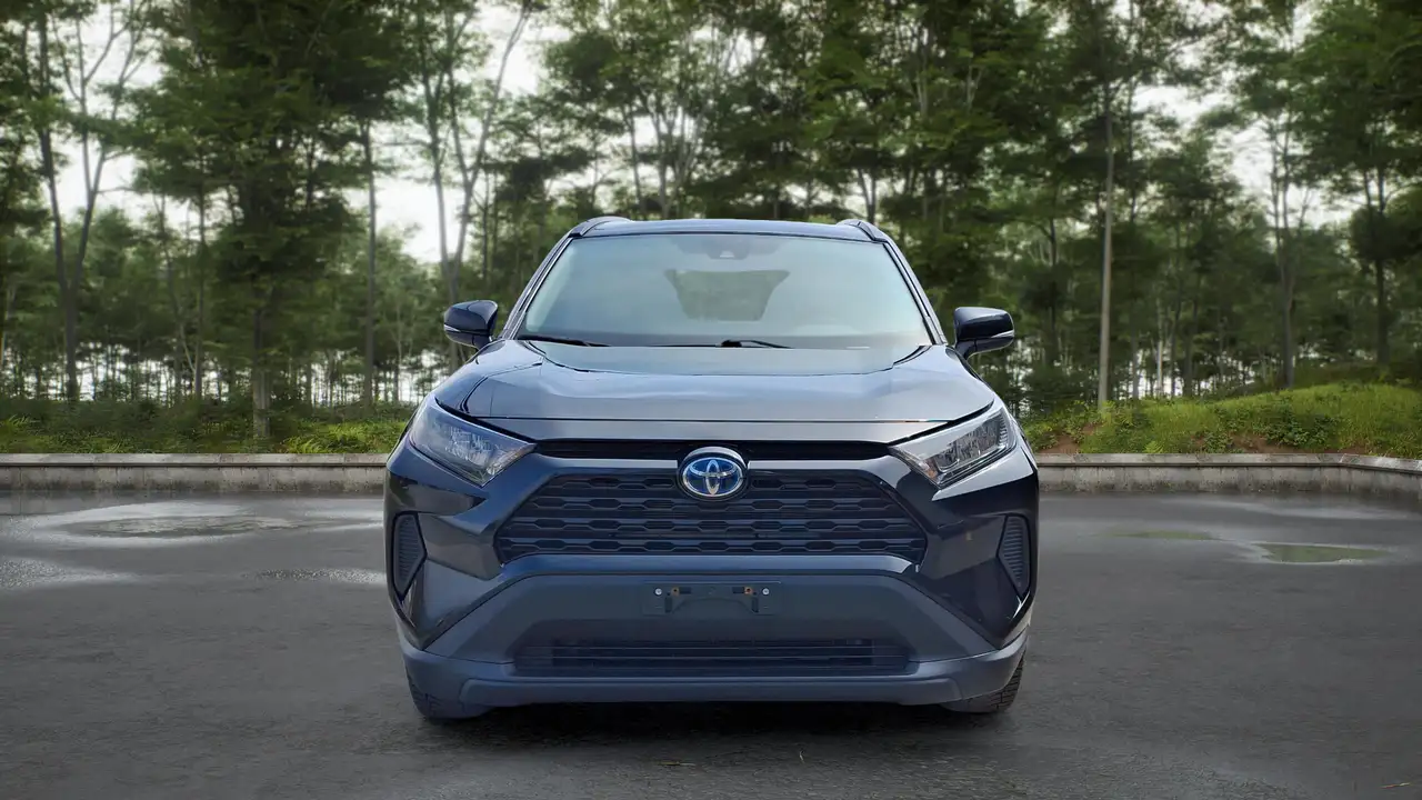 Toyota RAV 4 снимка Toyota RAV 4