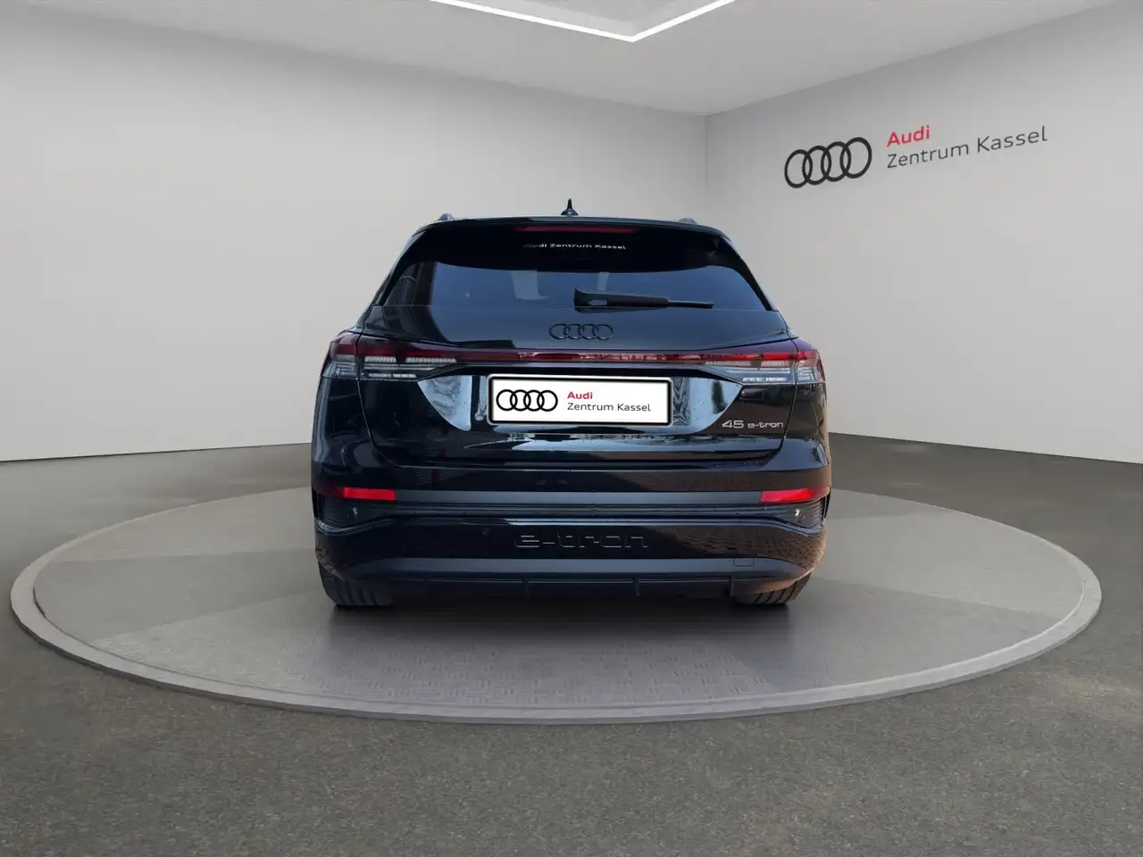 Audi Q4 e-tron Q4 45 e-tron Matrix LED Sonos HuD 21" AHK 6