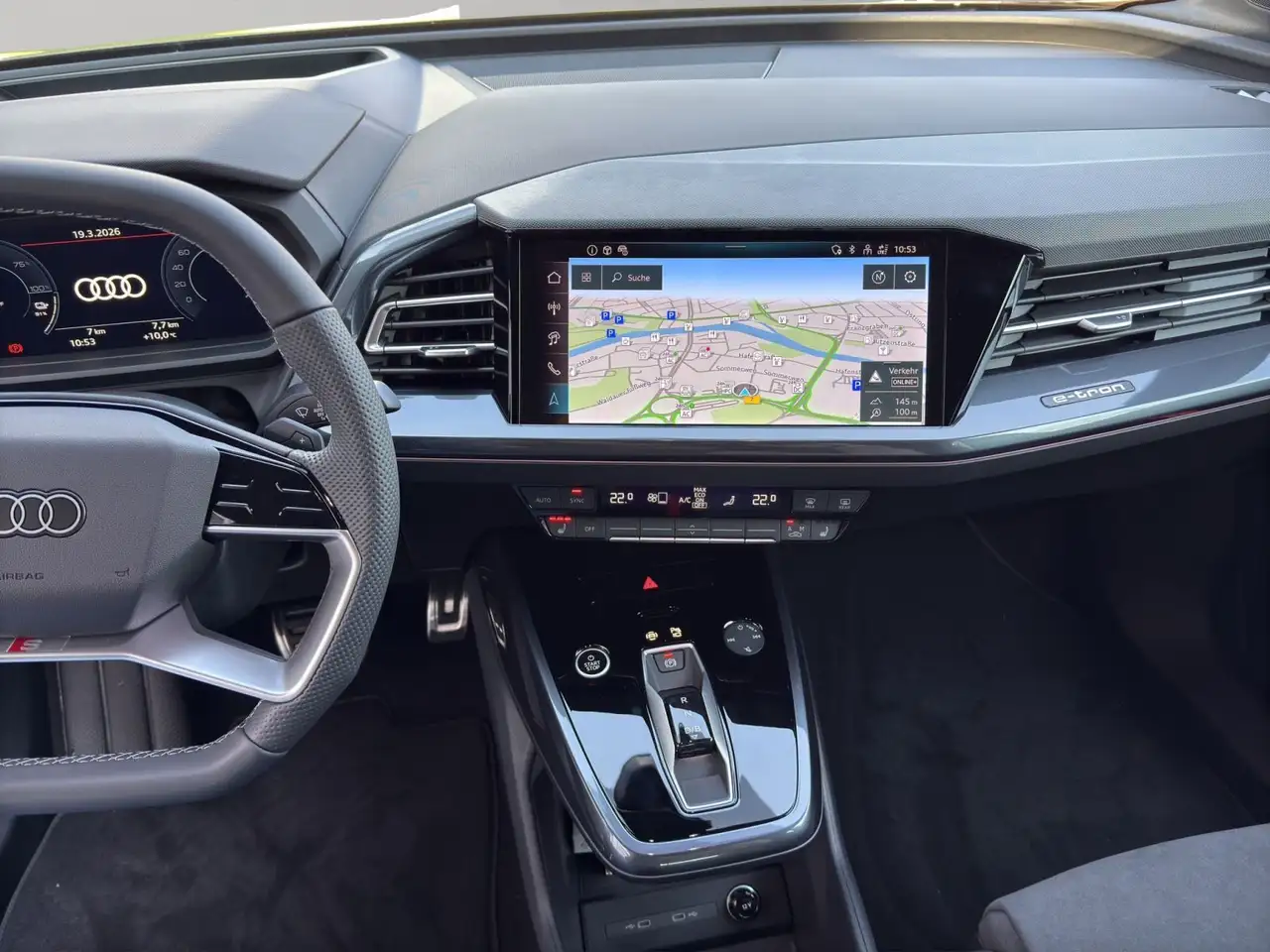 Audi Q4 e-tron Q4 45 e-tron Matrix LED Sonos HuD 21" AHK 15