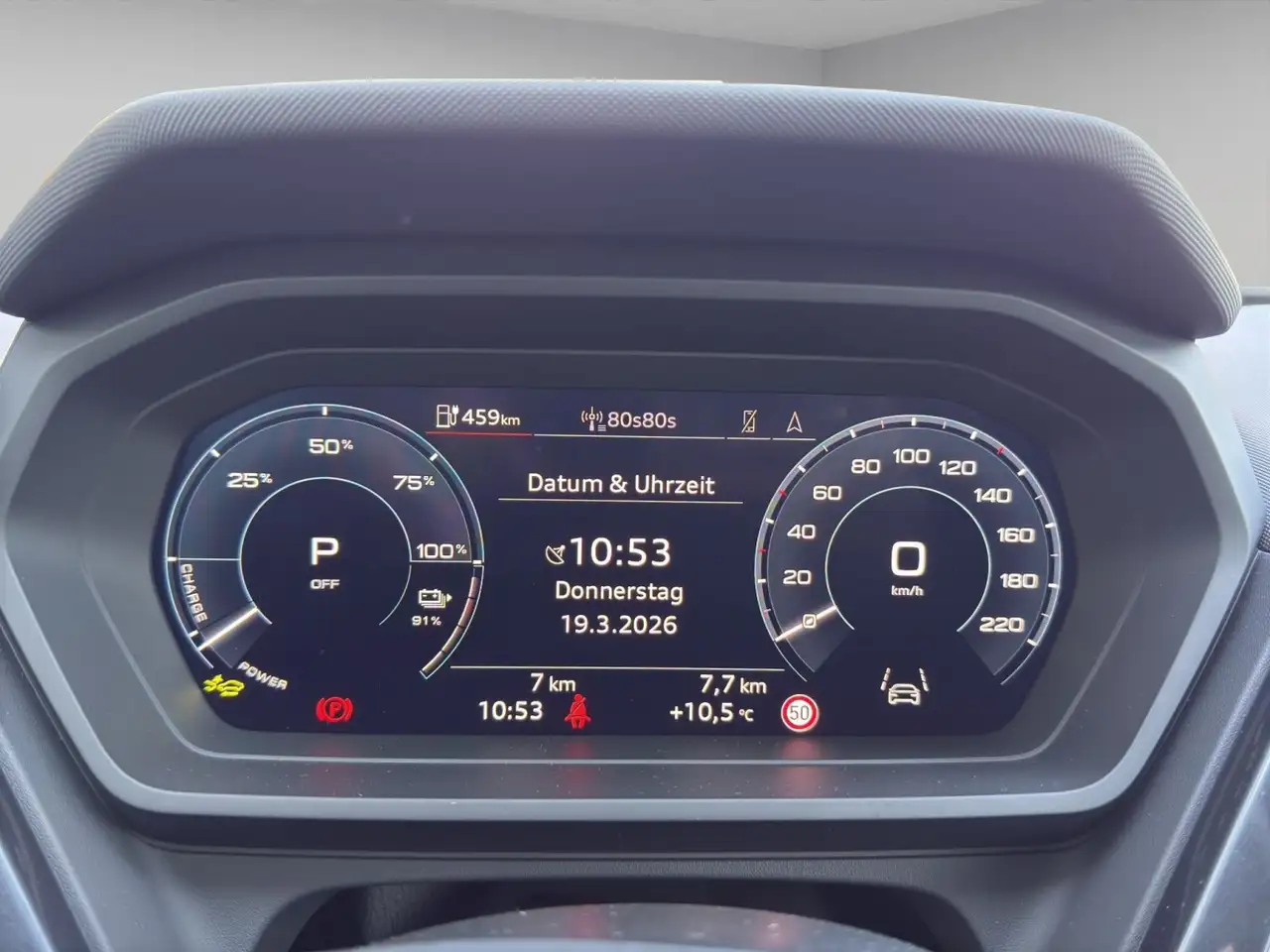 Audi Q4 e-tron Q4 45 e-tron Matrix LED Sonos HuD 21" AHK 13
