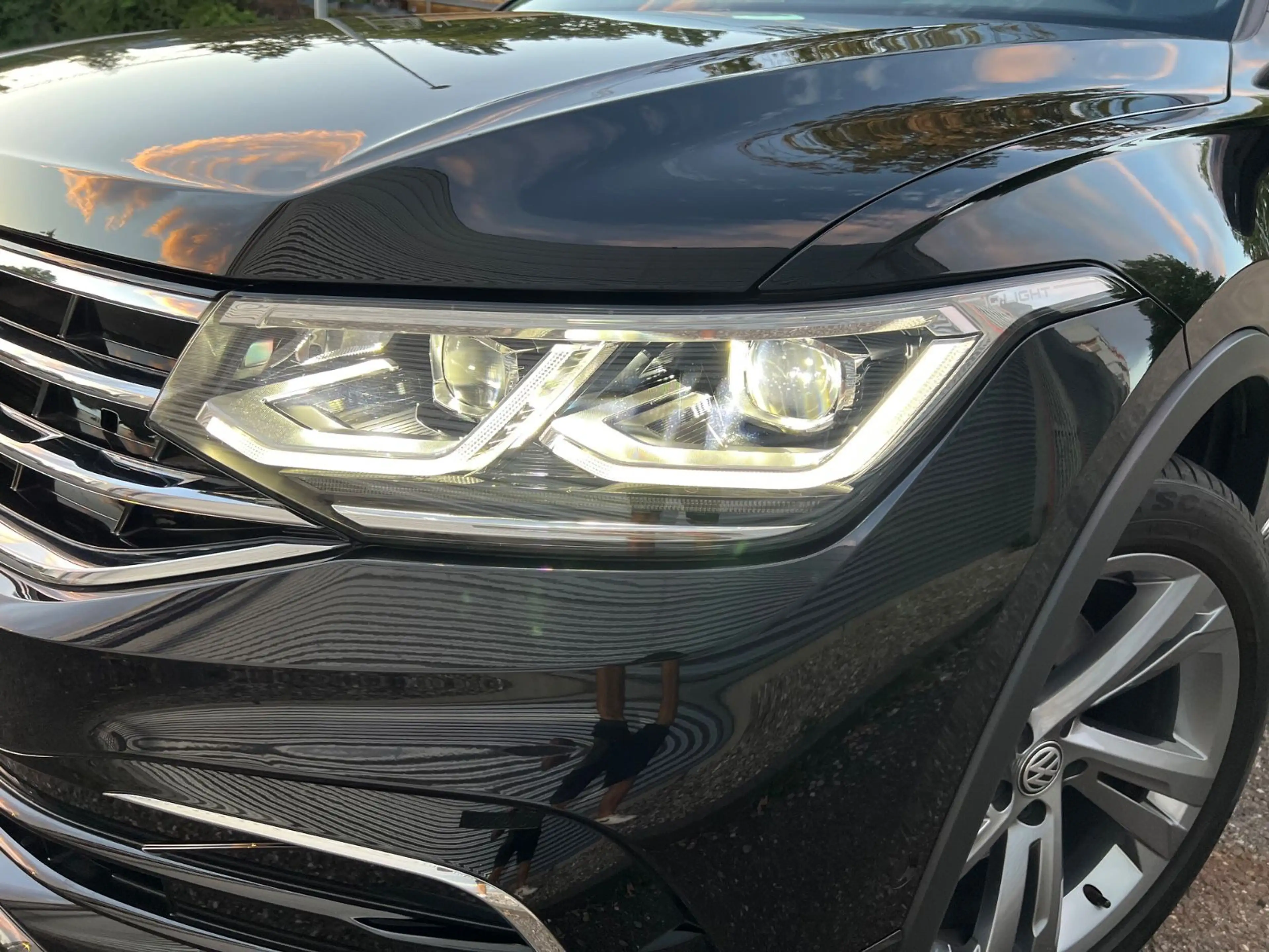 Volkswagen Tiguan 2.0 TSI OPF 140kW DSG 4M R-Line*AHK*ACC* — photo 9