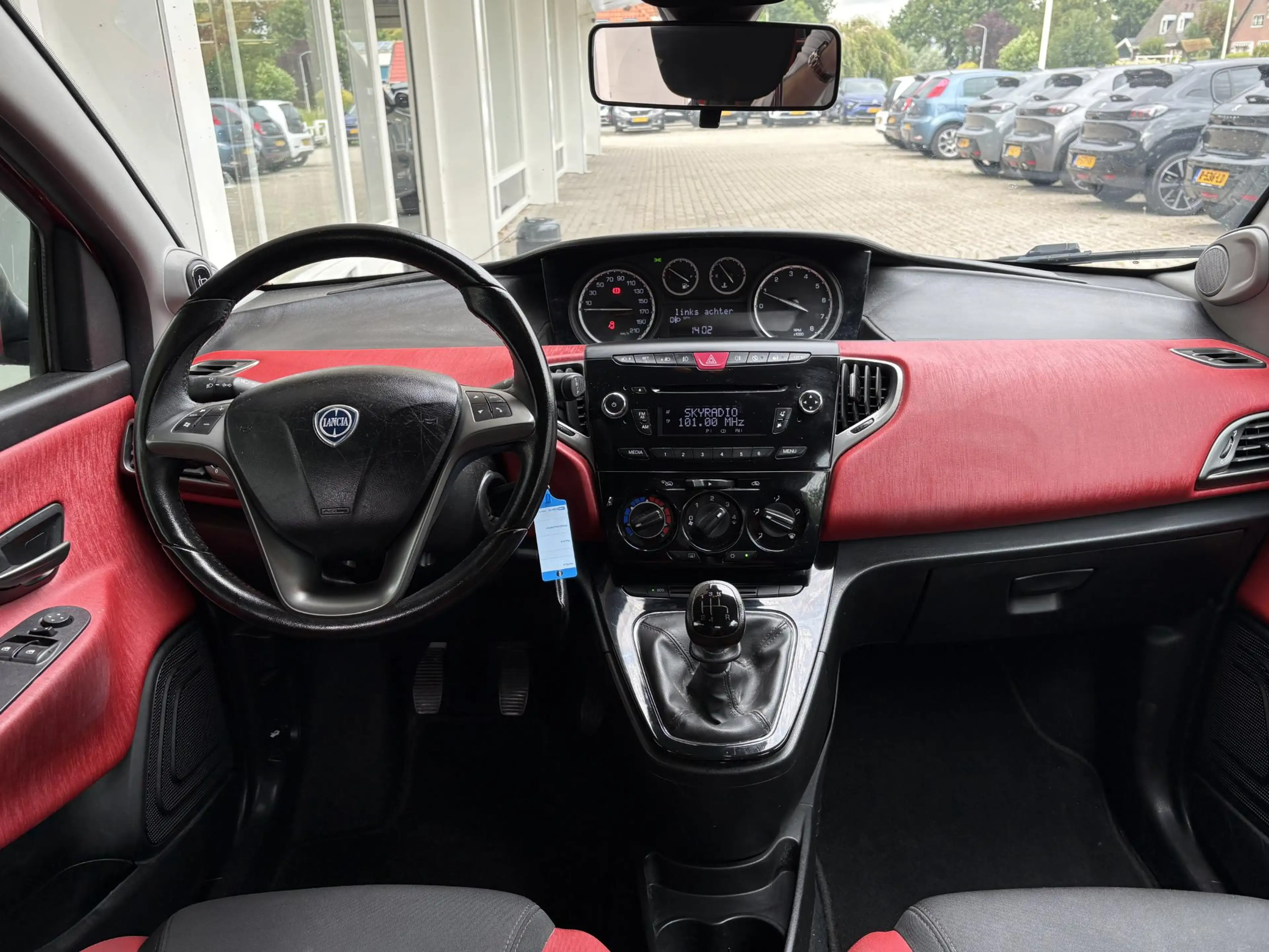 Lancia Ypsilon 0.9 TwinAir Silver Plus | Two Tone | Weinig kilome — photo 5