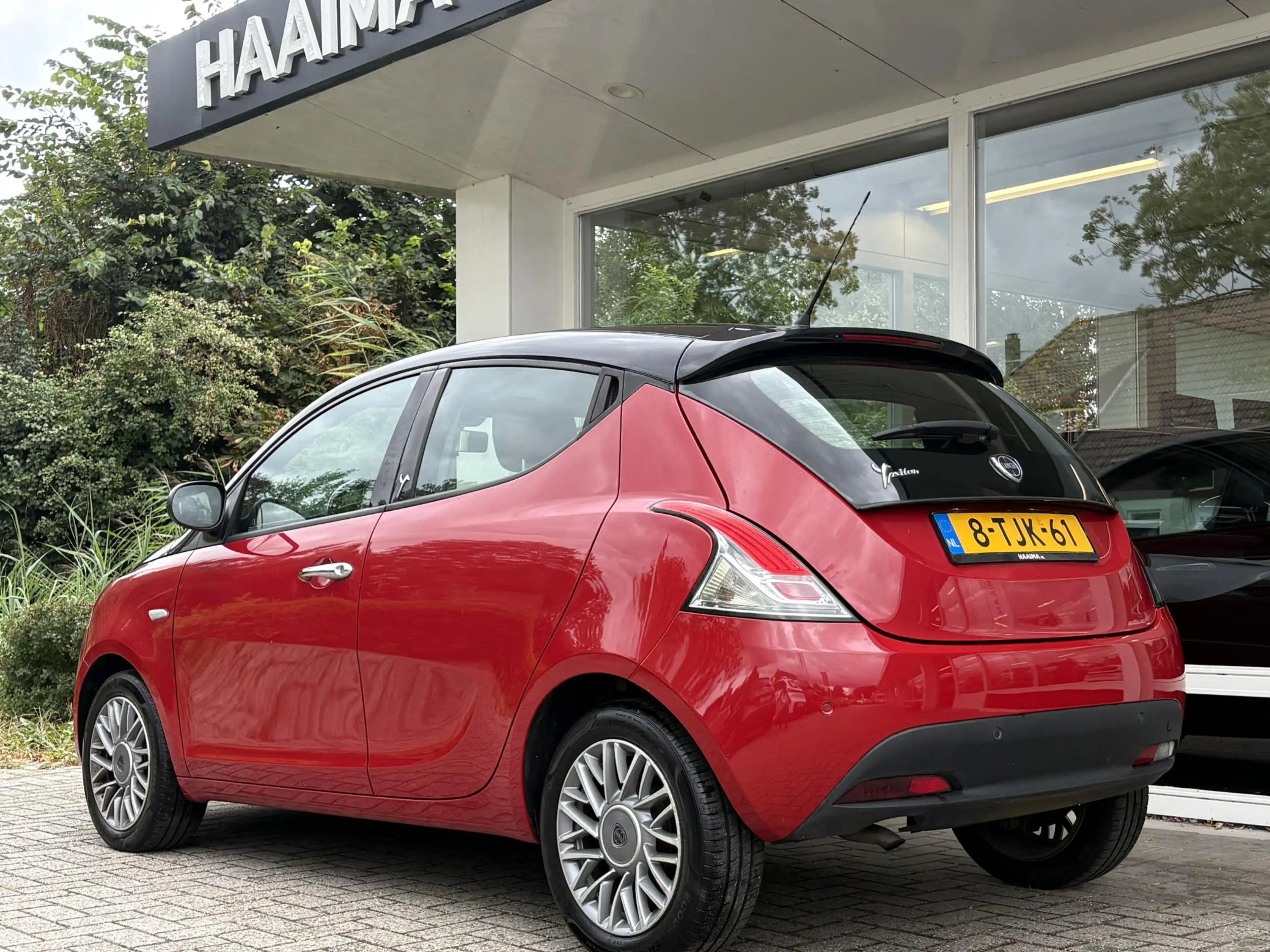 Lancia Ypsilon 0.9 TwinAir Silver Plus | Two Tone | Weinig kilome — photo 3
