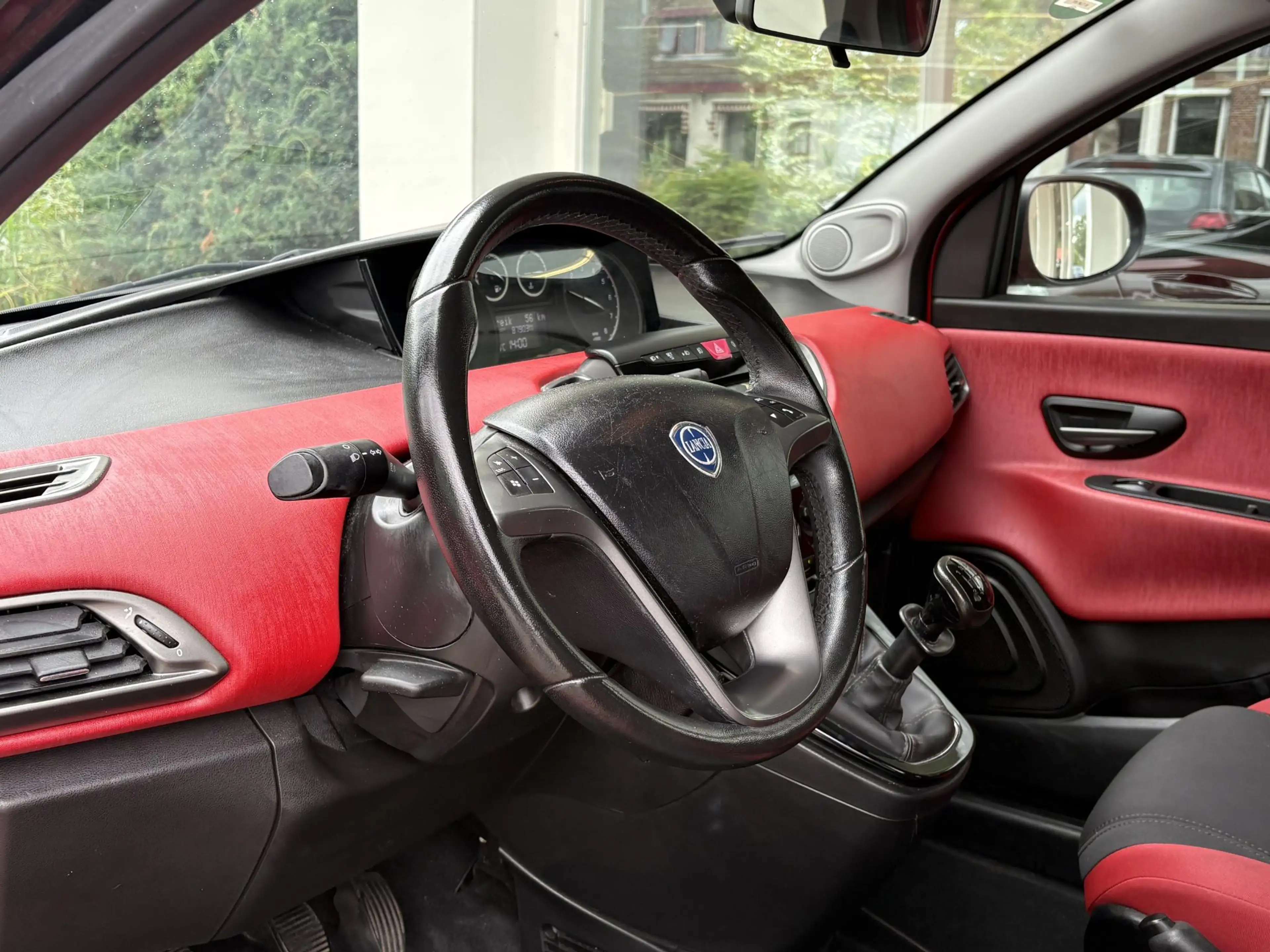 Lancia Ypsilon 0.9 TwinAir Silver Plus | Two Tone | Weinig kilome — photo 13