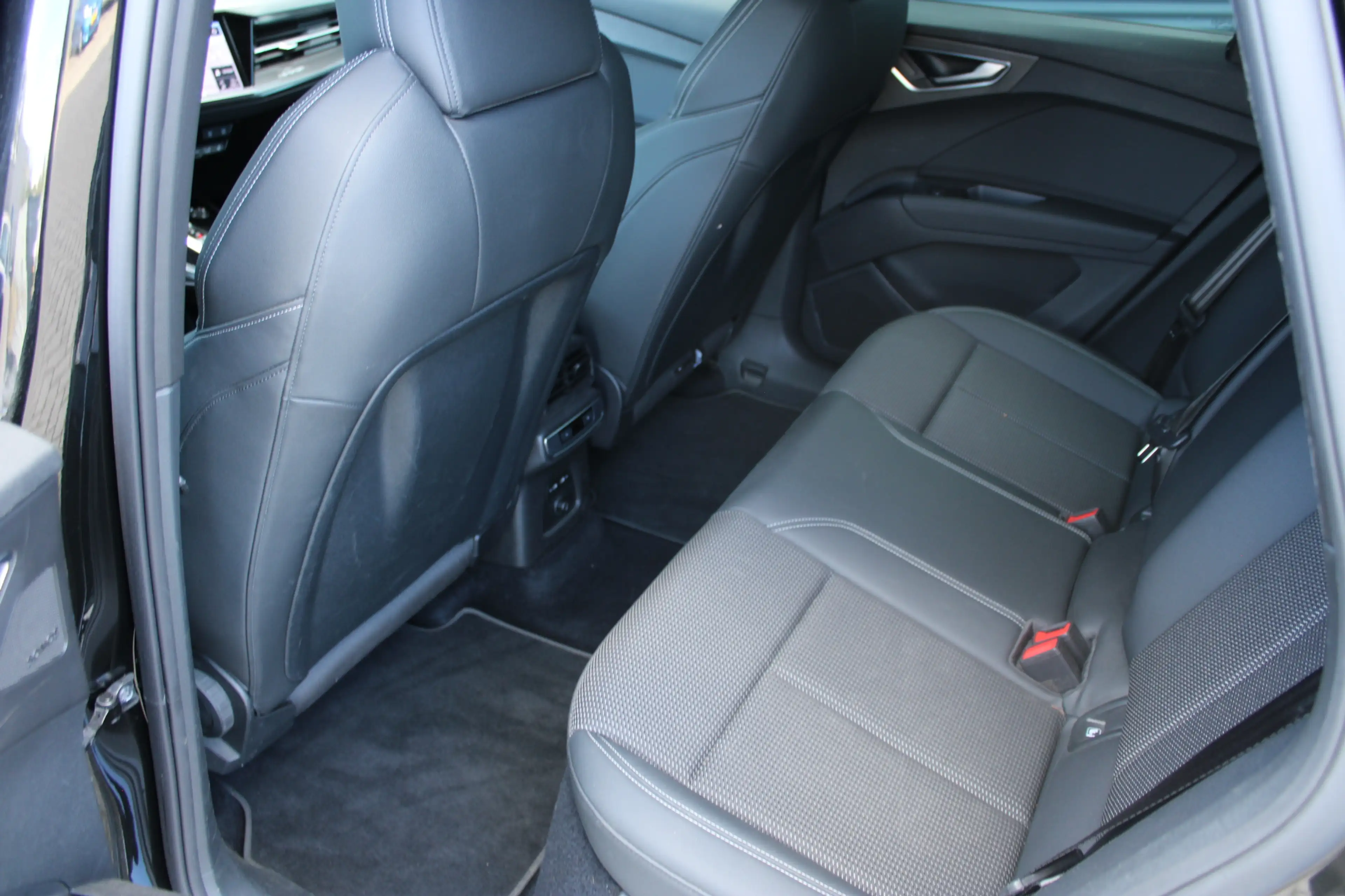 Audi Q4 e-tron Sportback 40 S-Line 77 kWh Camera Sonos Adaptive-c — photo 18
