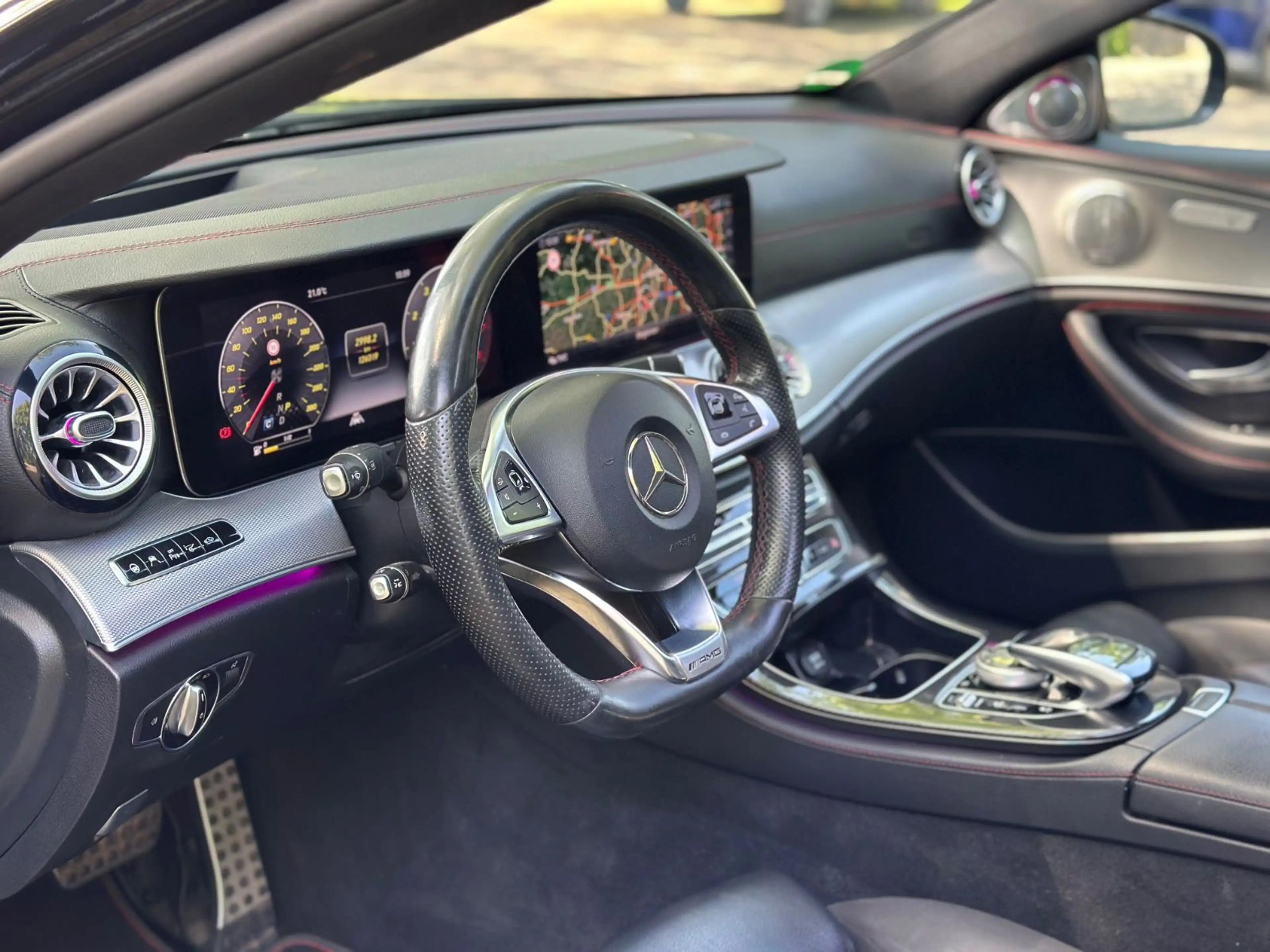 Mercedes-Benz E 43 AMG *4-MATIC*PANO*BURMESTER*360* — photo 12